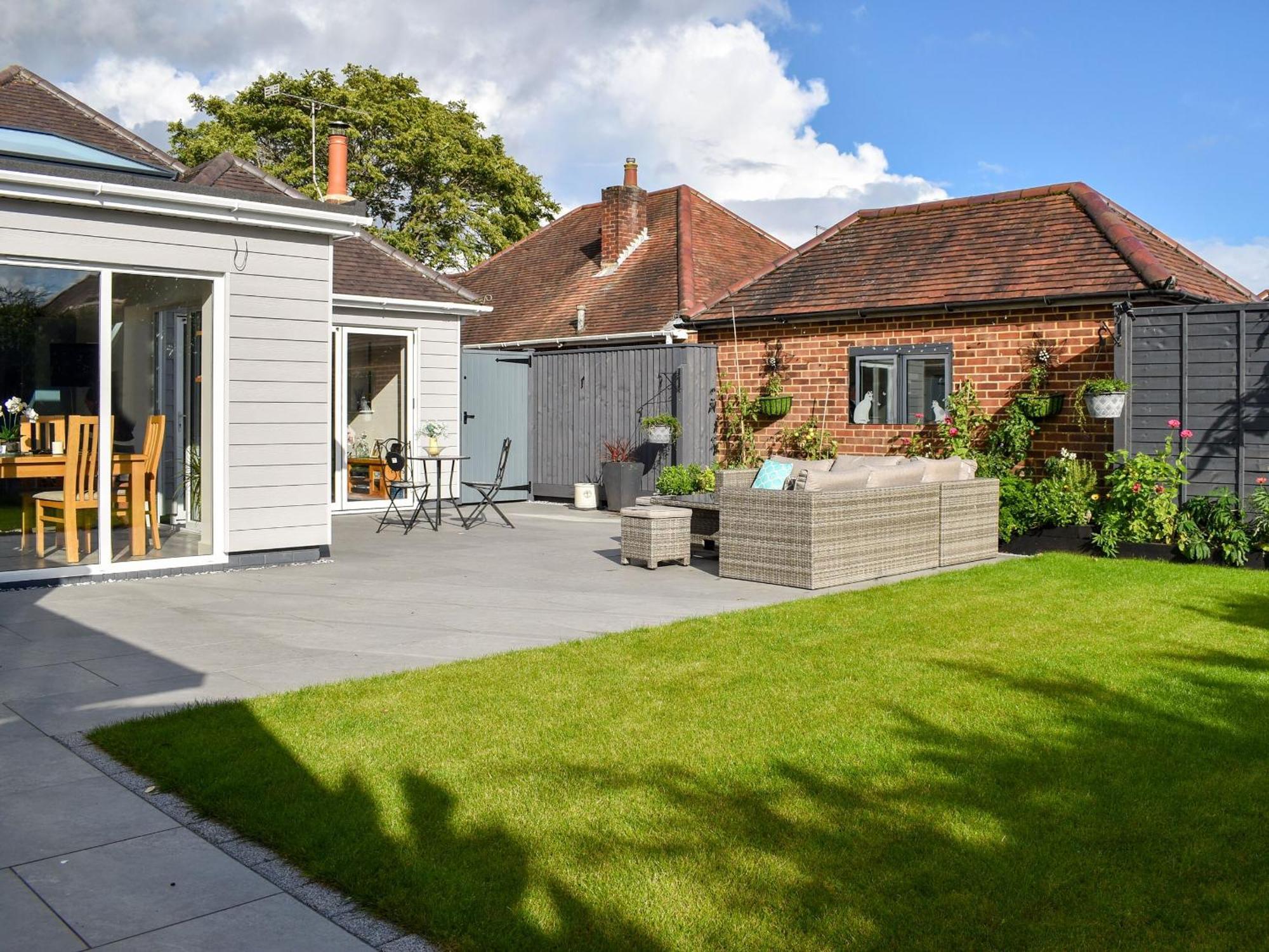Holiday home Garden View *