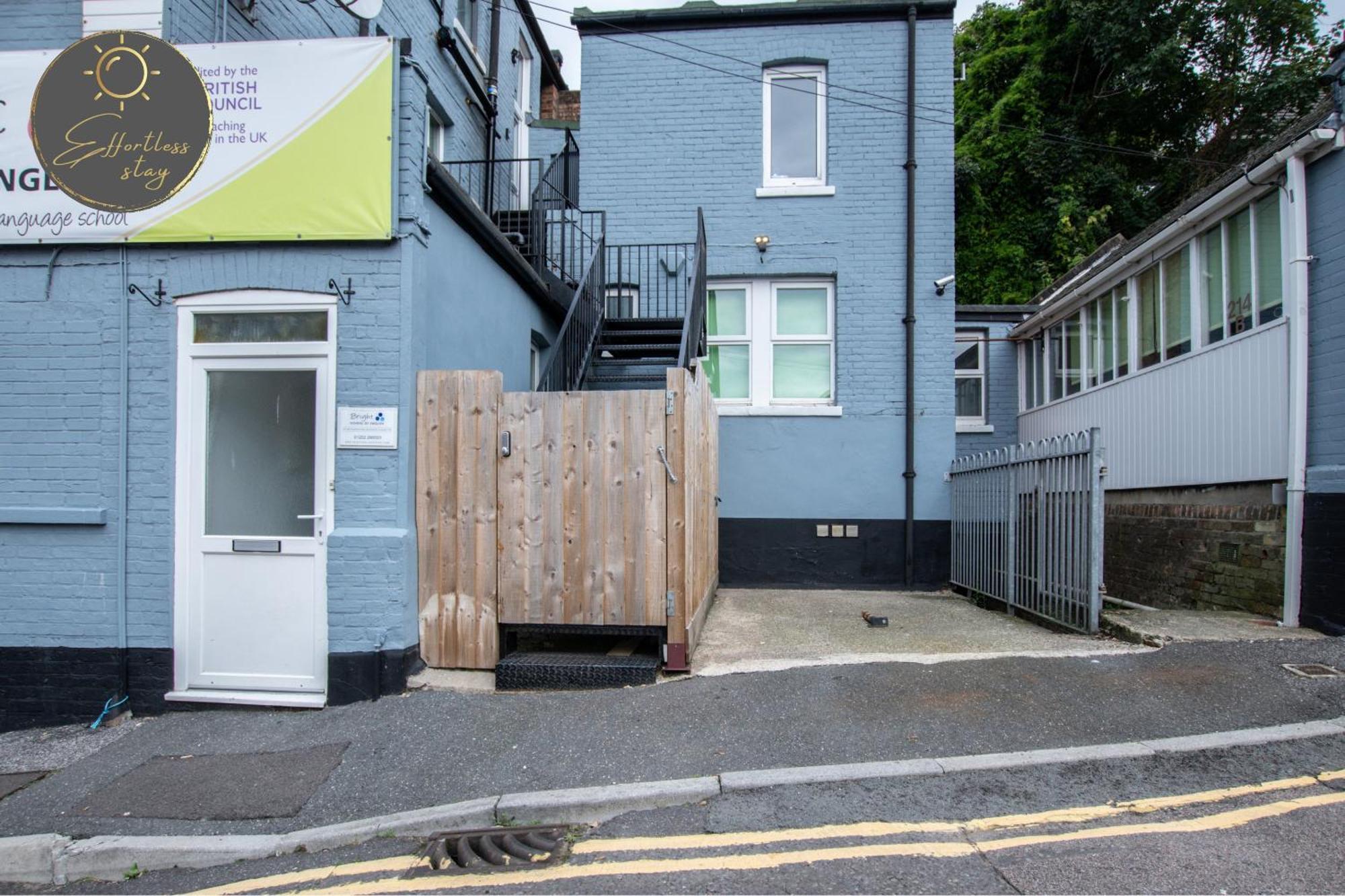 The Loft -contractors, Professionals, Leisure Guests Parking, Wifi, Bh1, Sleeps Up To 8, * Bournemouth