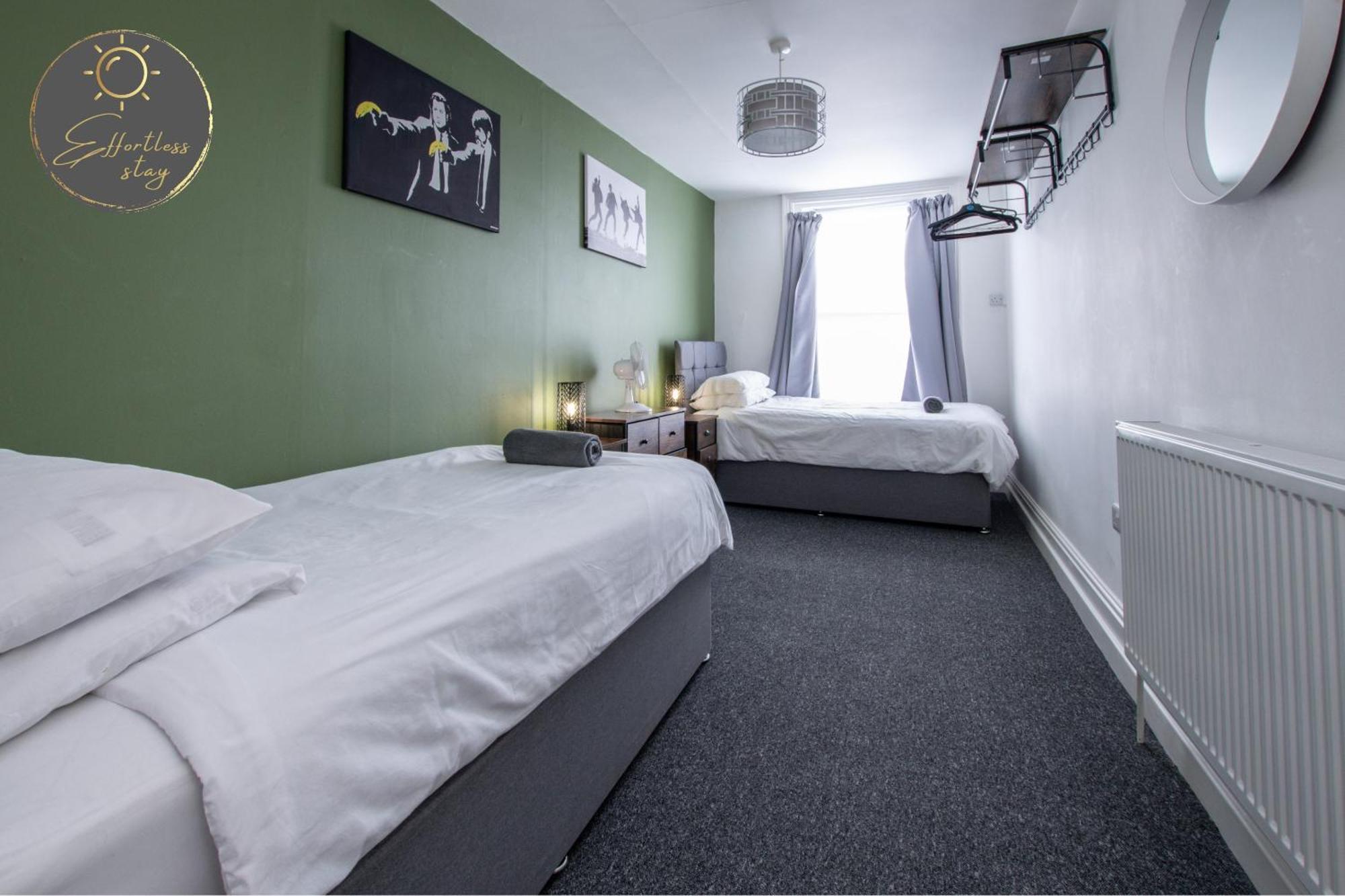 The Loft -contractors, Professionals, Leisure Guests Parking, Wifi, Bh1, Sleeps Up To 8, Holiday home