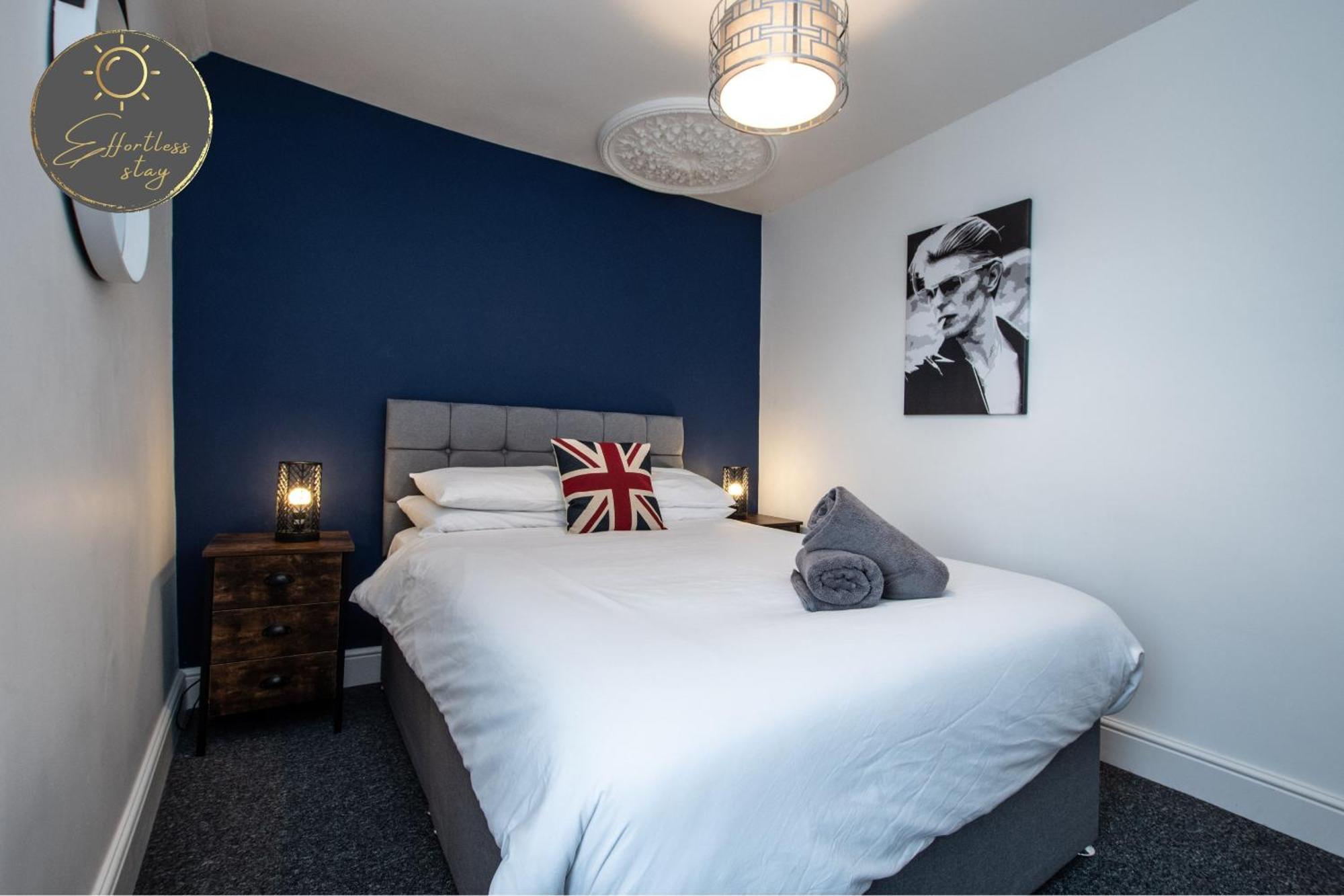 The Loft -contractors, Professionals, Leisure Guests Parking, Wifi, Bh1, Sleeps Up To 8,