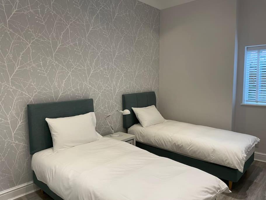 Bright Apartment, Stunning Garden, Sea 5min Walk Apartment *