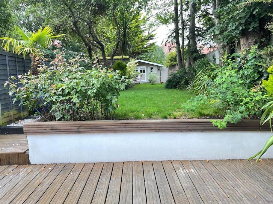 Bright Apartment, Stunning Garden, Sea 5min Walk Bournemouth