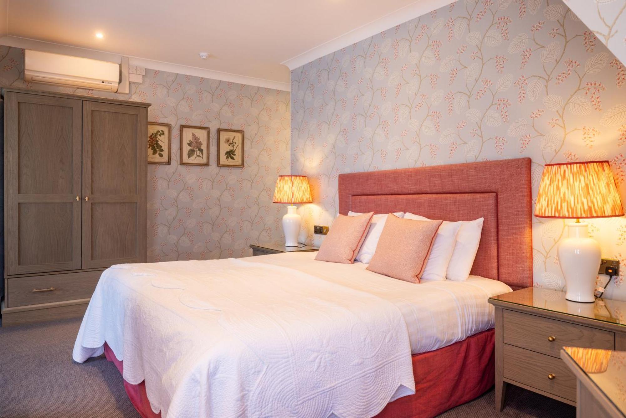Hotel Western The Connaught And 4*