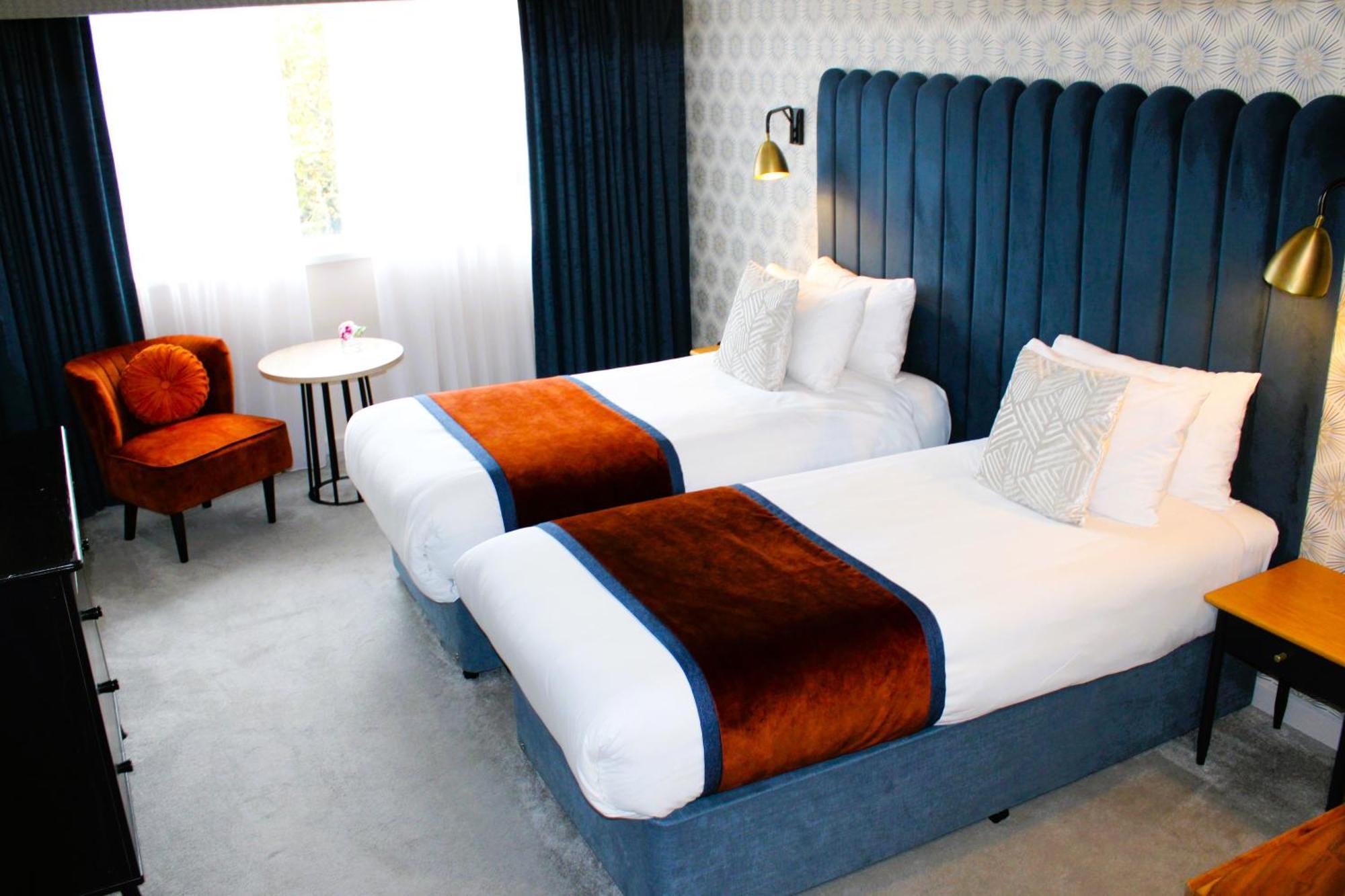 The Queens & Hotel 4*