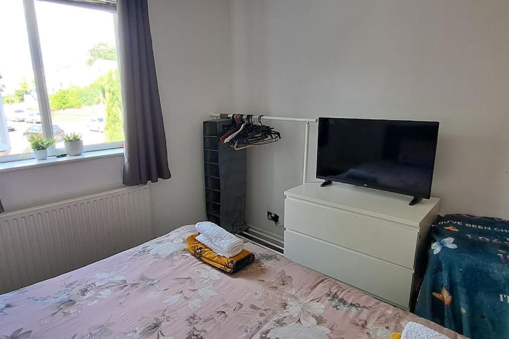 Fabulous Near Hospital Homestay Bournemouth