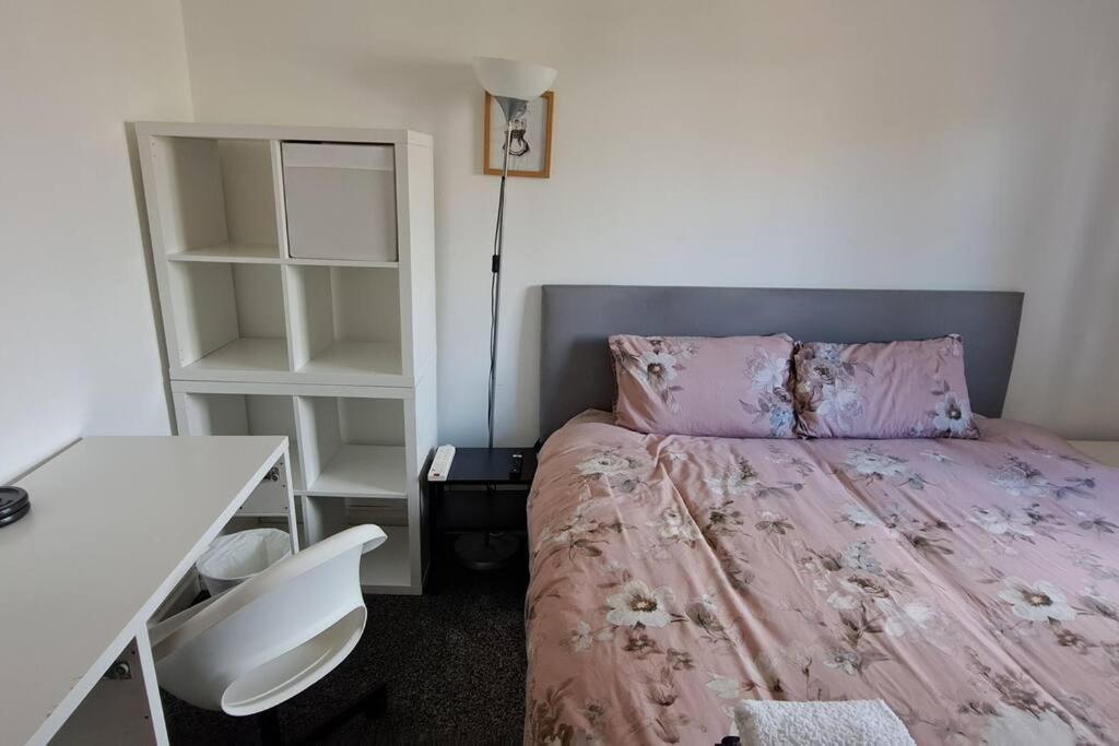 Homestay Fabulous Near Hospital Bournemouth