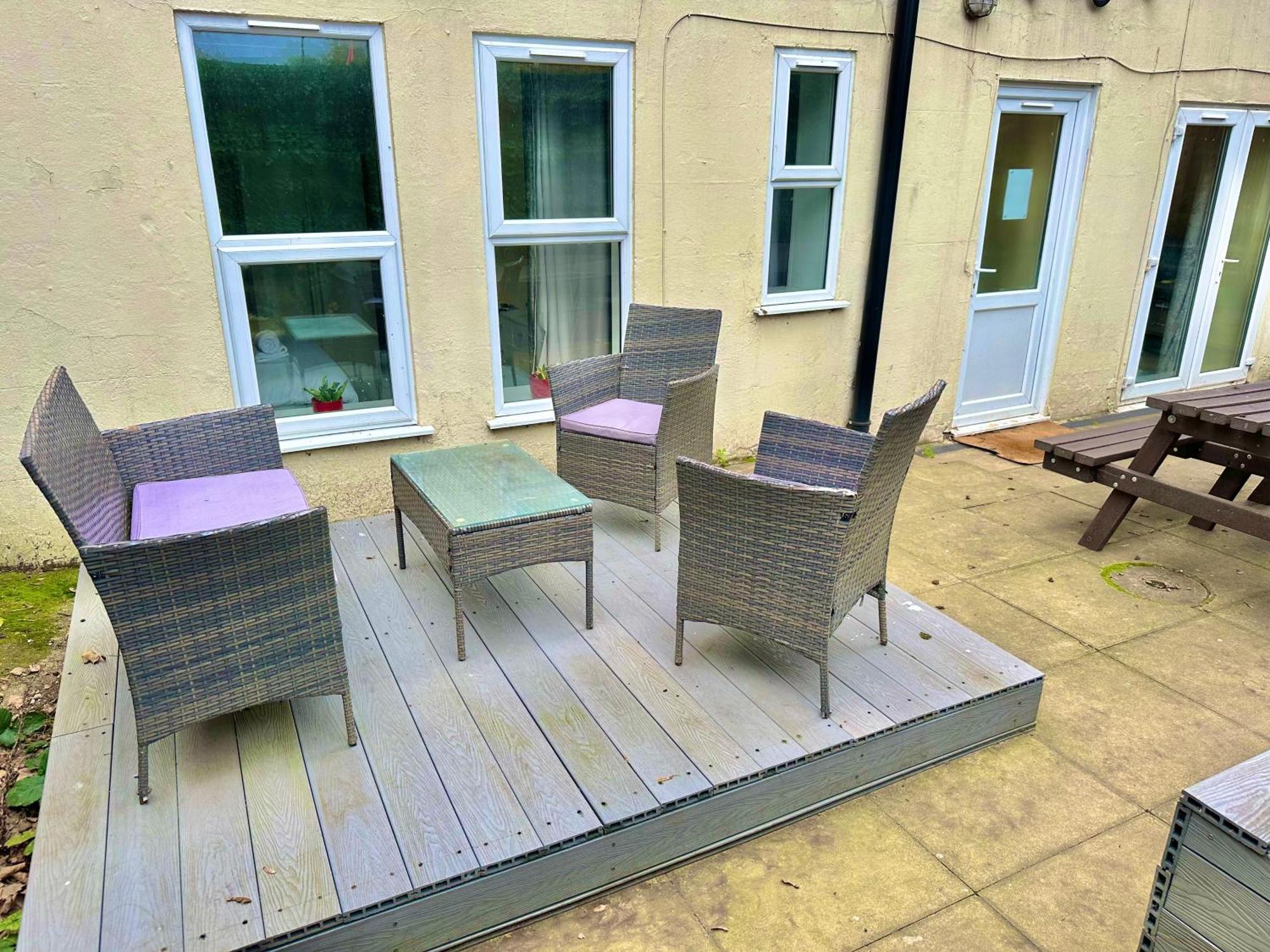 Glen Fern - Garden With Parking - Heart Of Town Centre - Close To - Darts And Table Football - Sleeps 11 Bournemouth