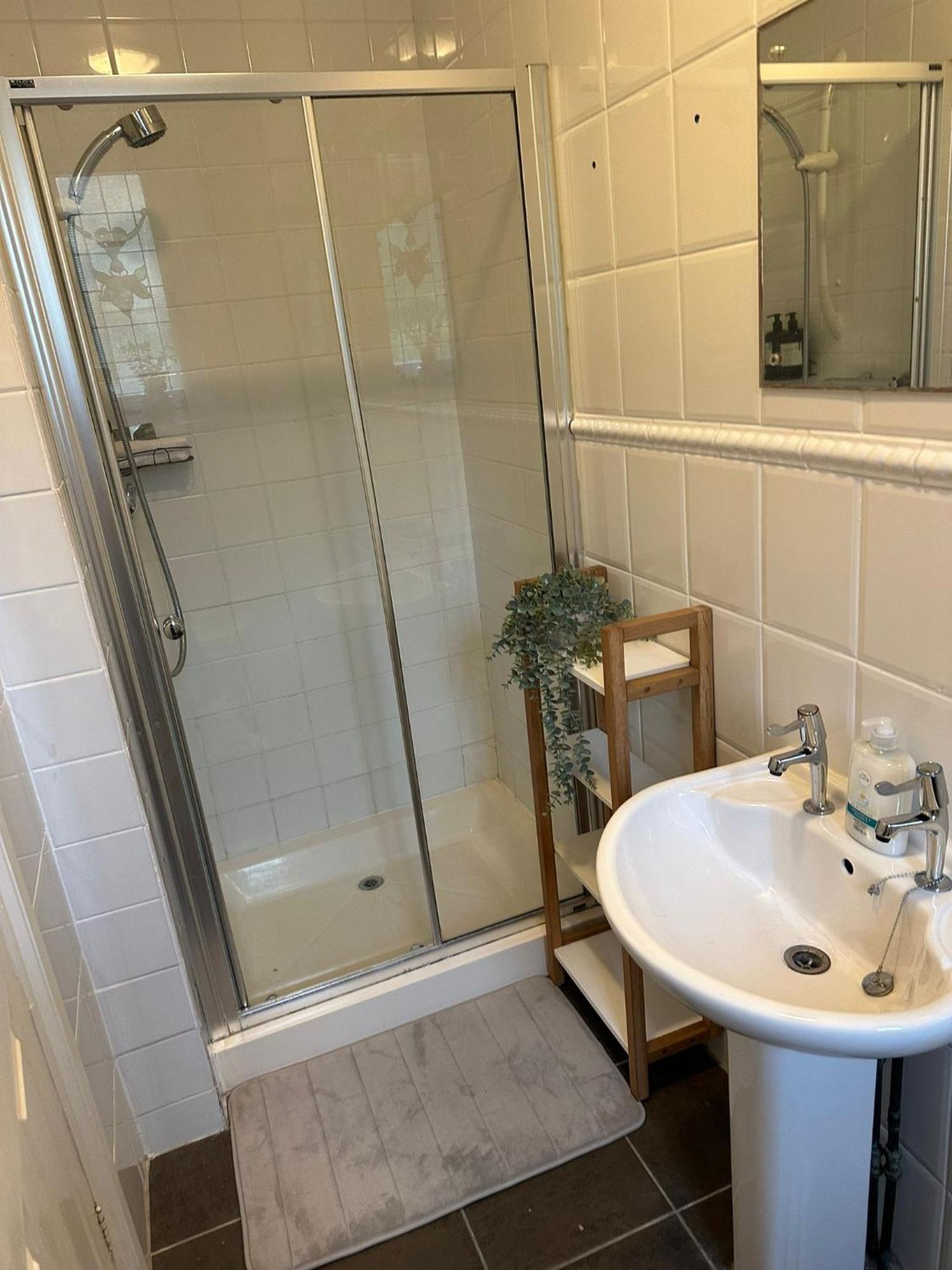 Woodfalls Luxury Getaway * Bournemouth