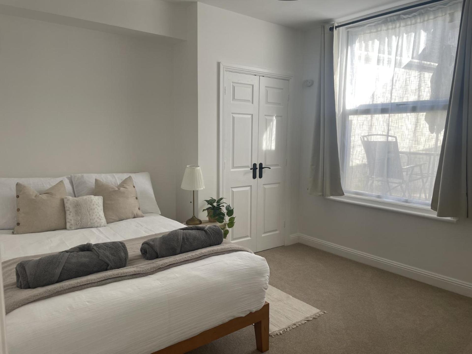 Apartment New In Town Centre *