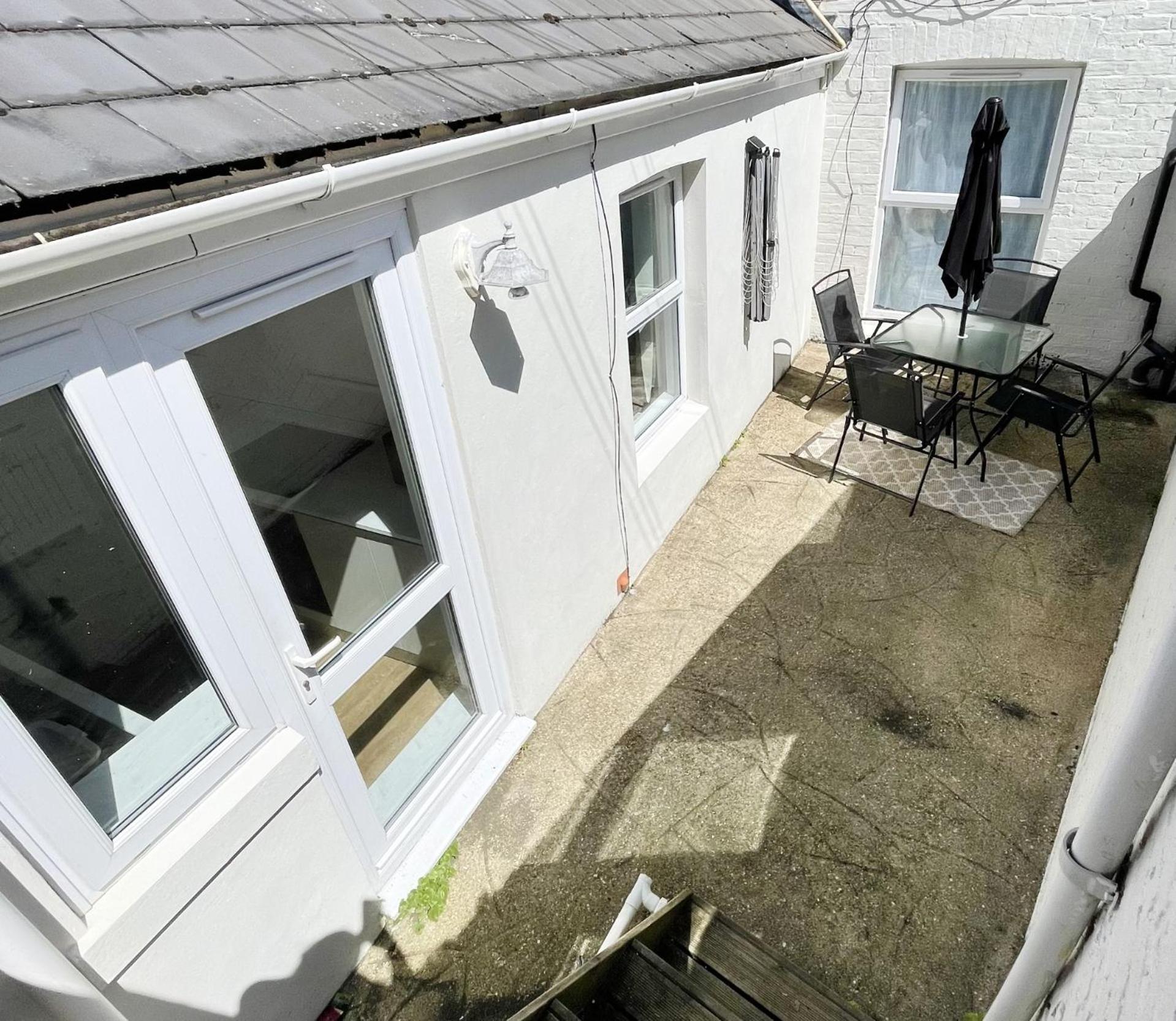New In Town Centre Apartment Bournemouth