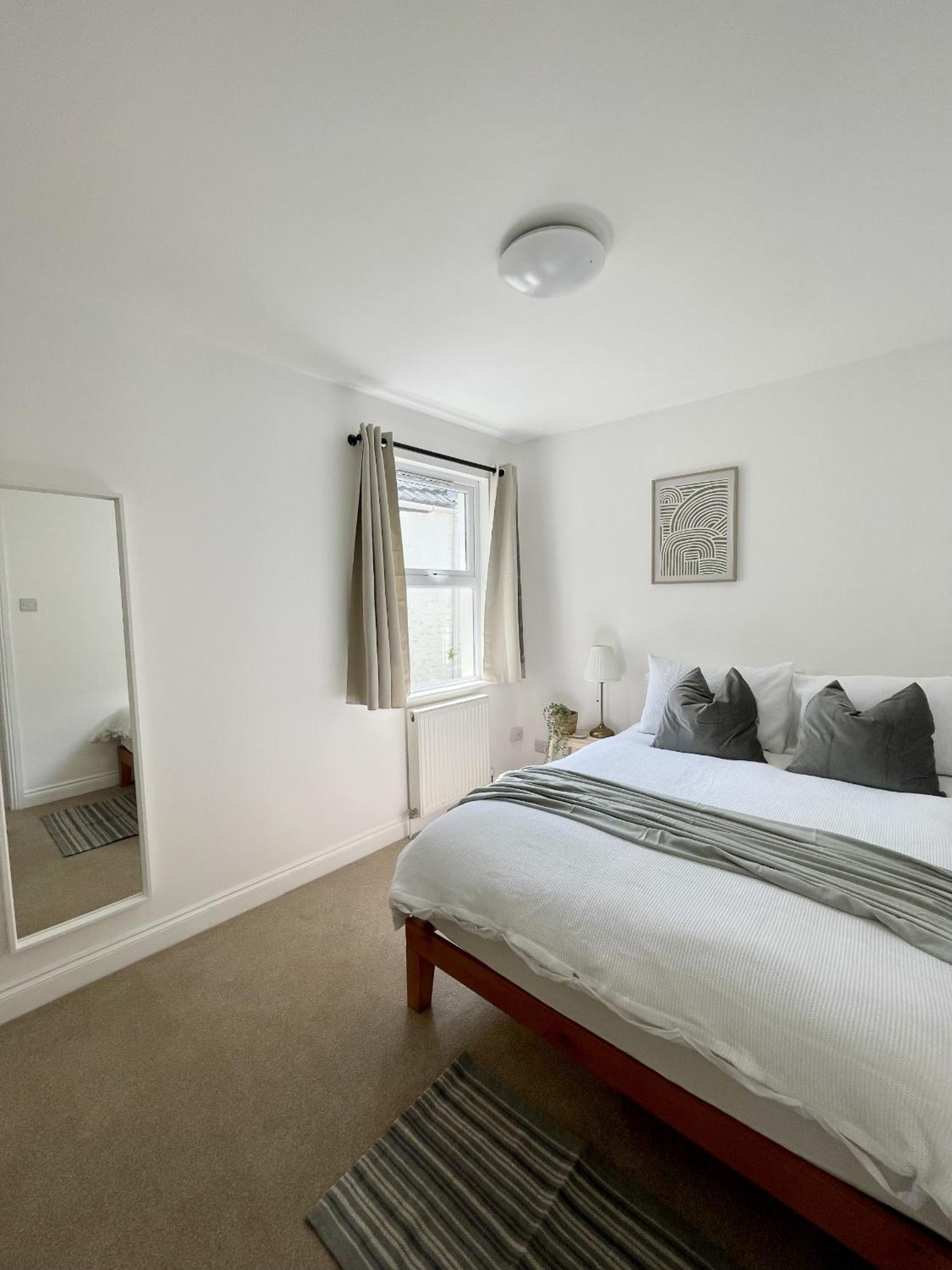 New In Town Centre * Bournemouth