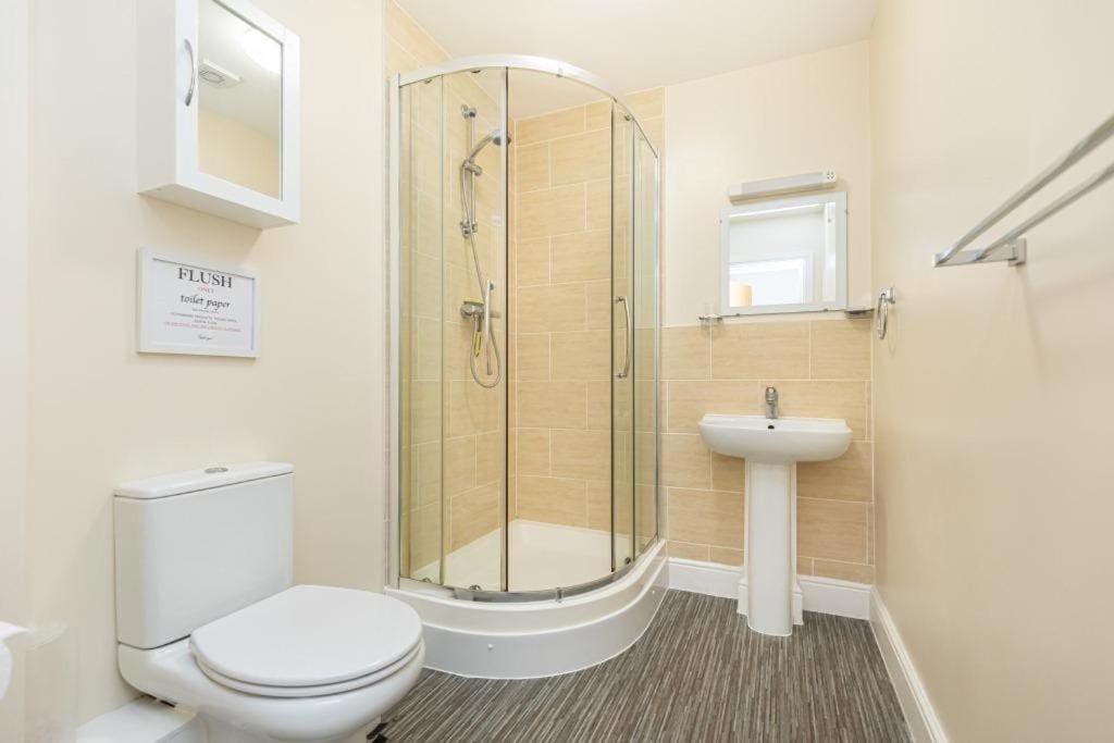 Bournecoast Stylish Flat With Balconies - Fm9625