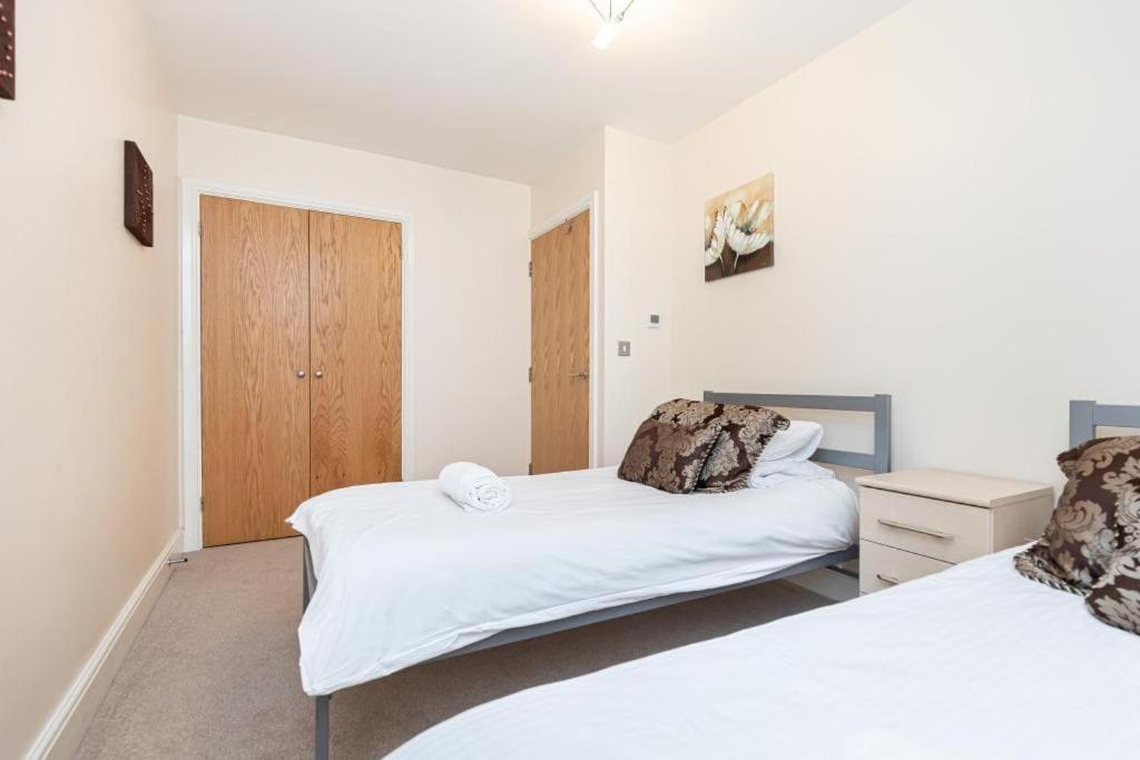 Bournecoast Stylish Flat With Balconies - Fm9625 Apartment