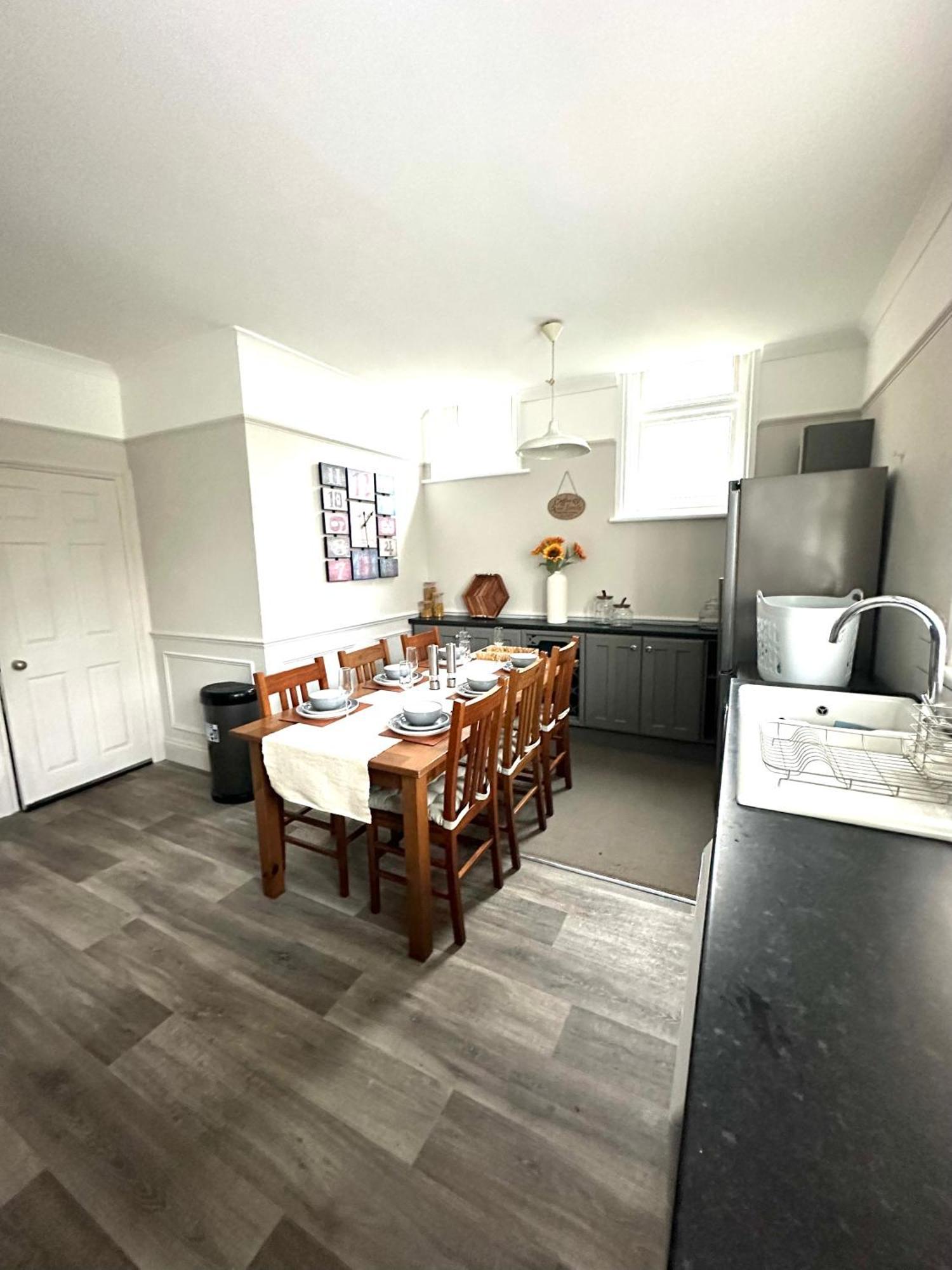 Woodfalls Luxury Getaway Holiday home