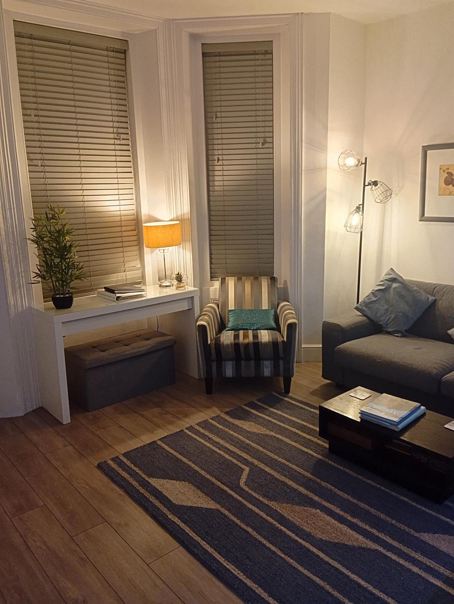 Victorian Retreat With Patio And Parking Apartment *