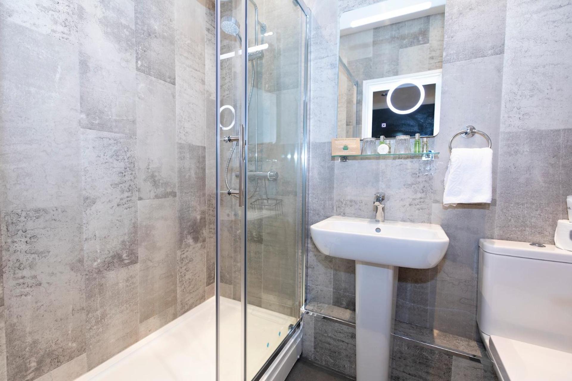 Miramar Hotel 4*