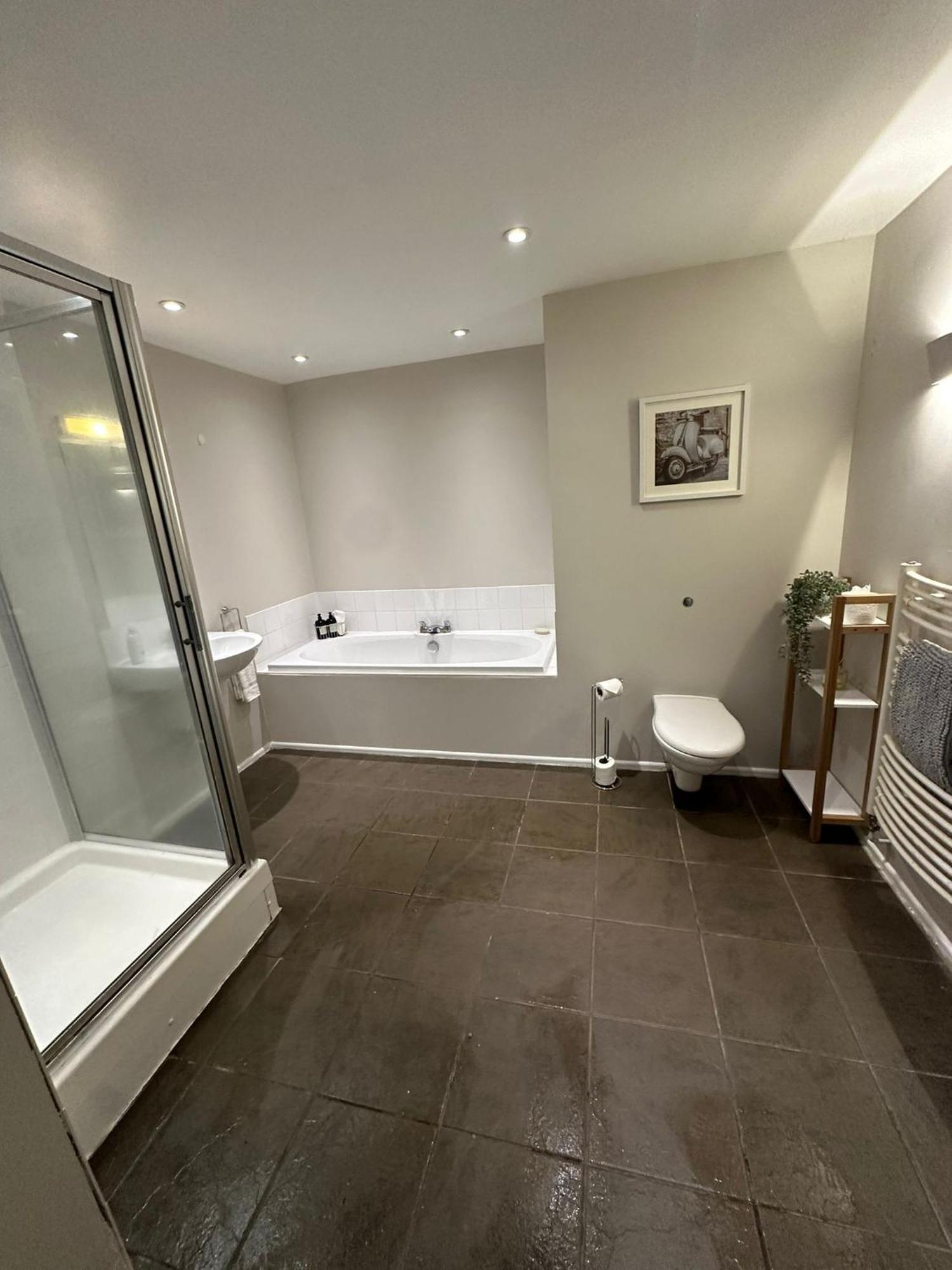 Woodfalls Luxury Getaway Bournemouth