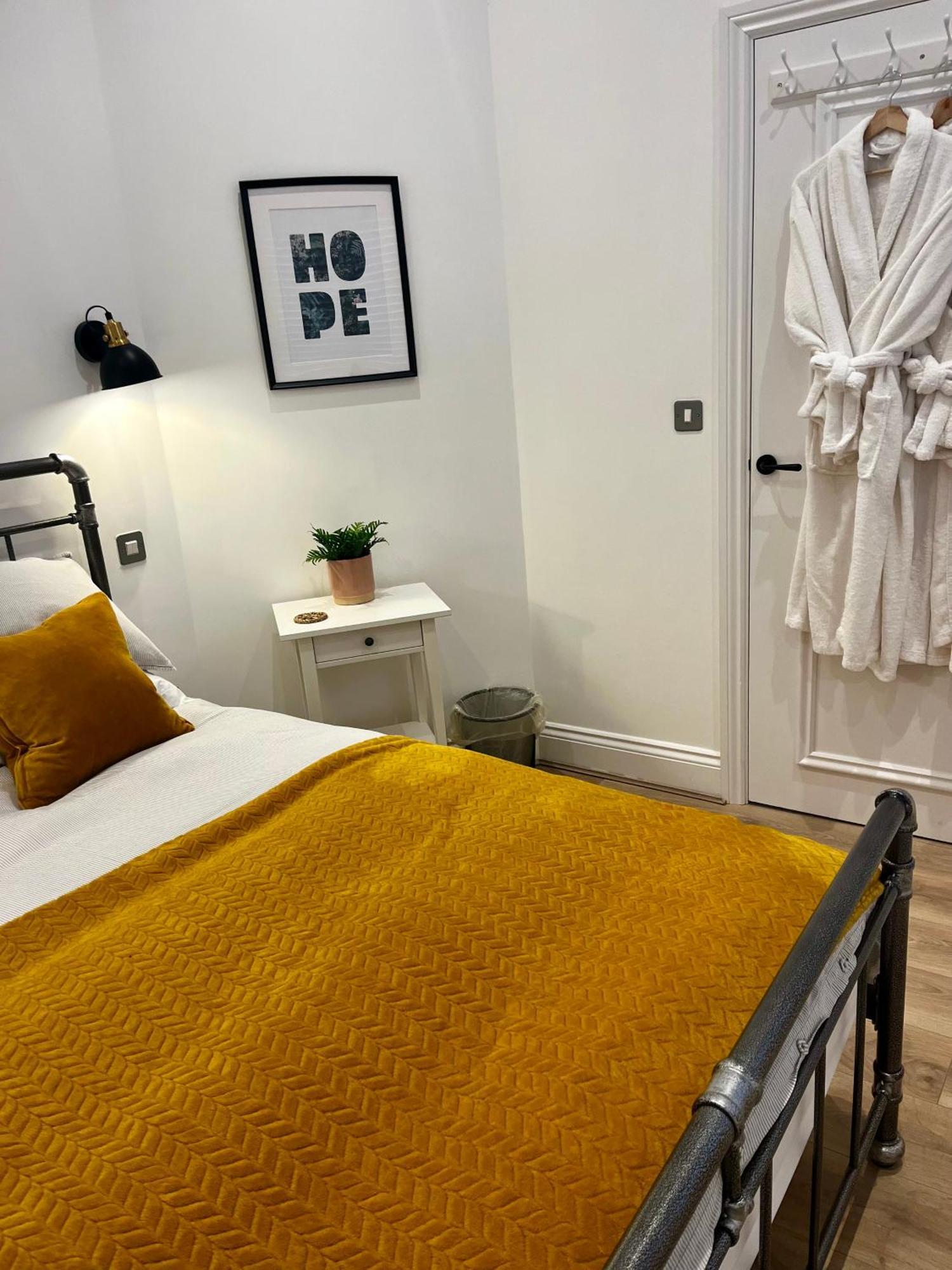 Newly Renovated Stunning Warehouse Apartment