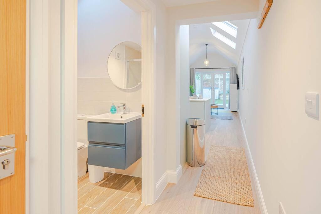 Croft By Grandeur Apartment