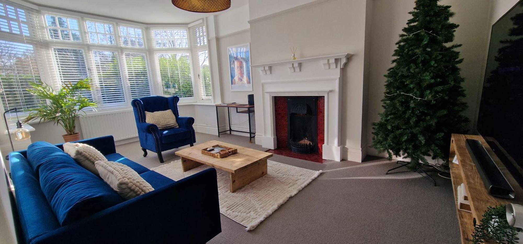 Woodfalls Luxury Getaway * Bournemouth