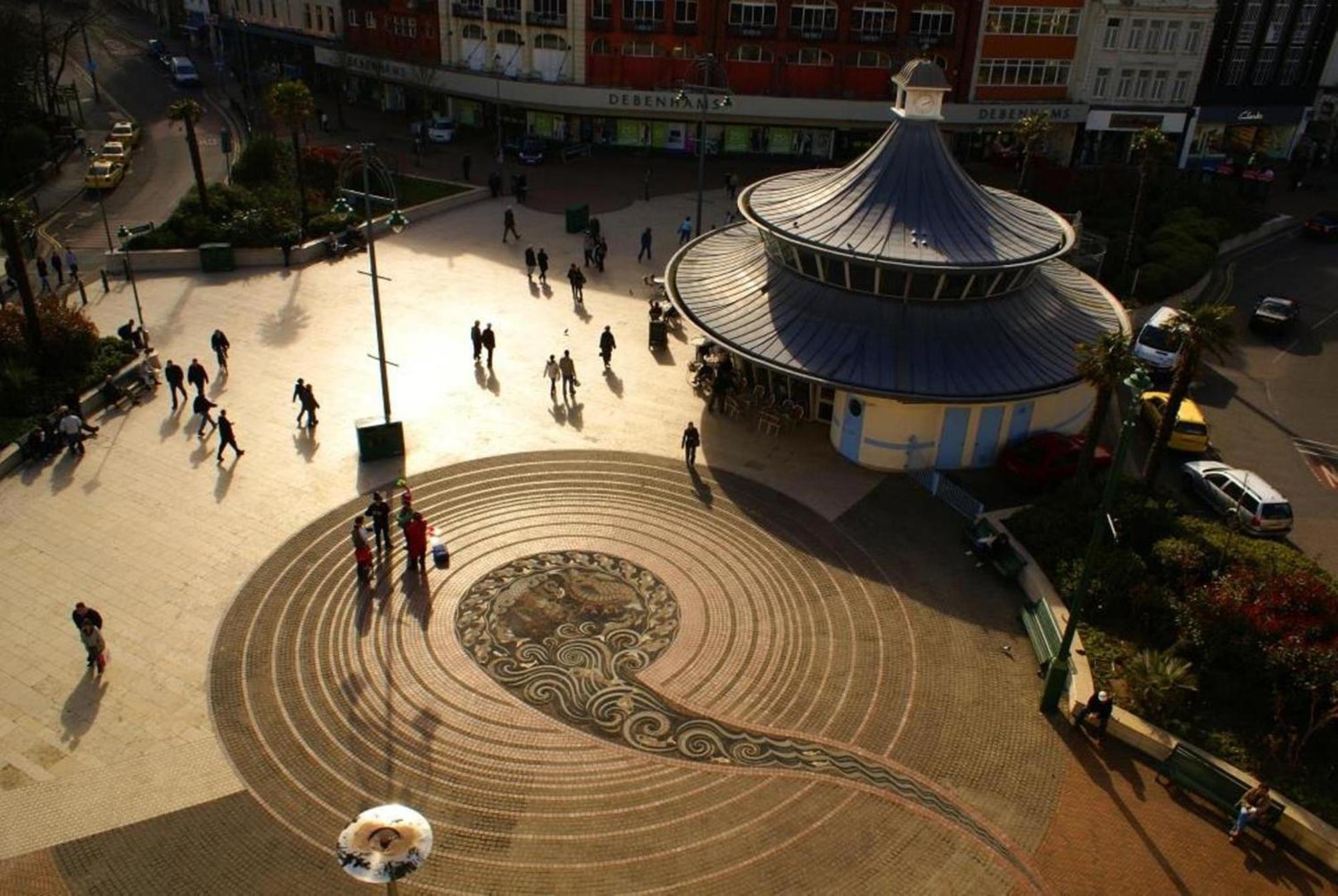 Bournecoast - Stylish Flat Near Sandy Beaches With Balconies - Fm9632 Apartment