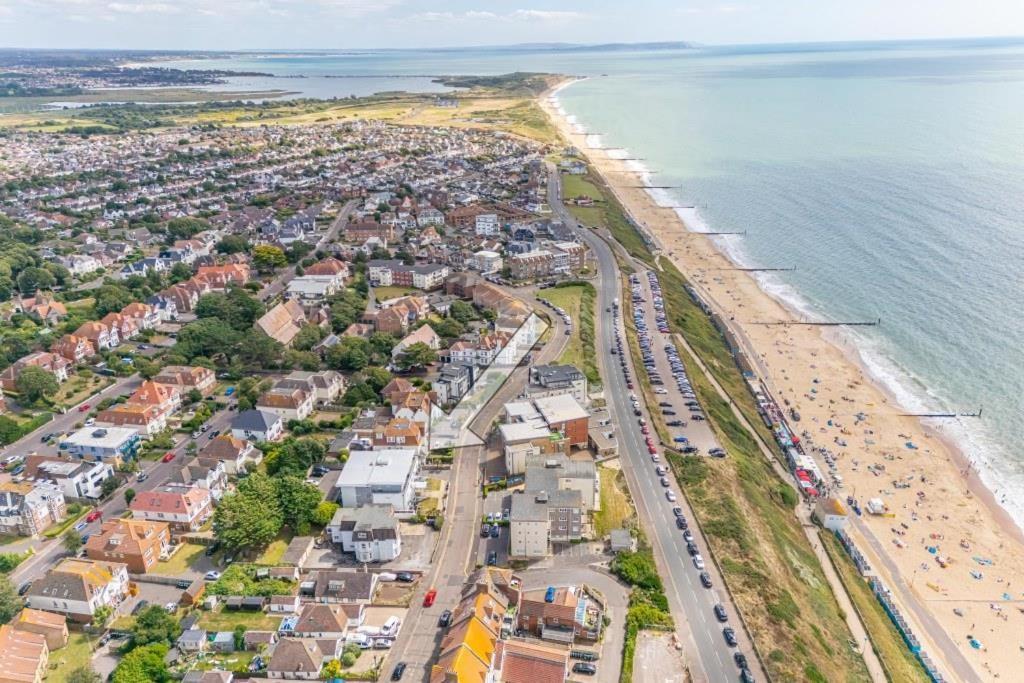 Bournecoast - Stylish Flat Near Sandy Beaches With Balconies - Fm9632 *