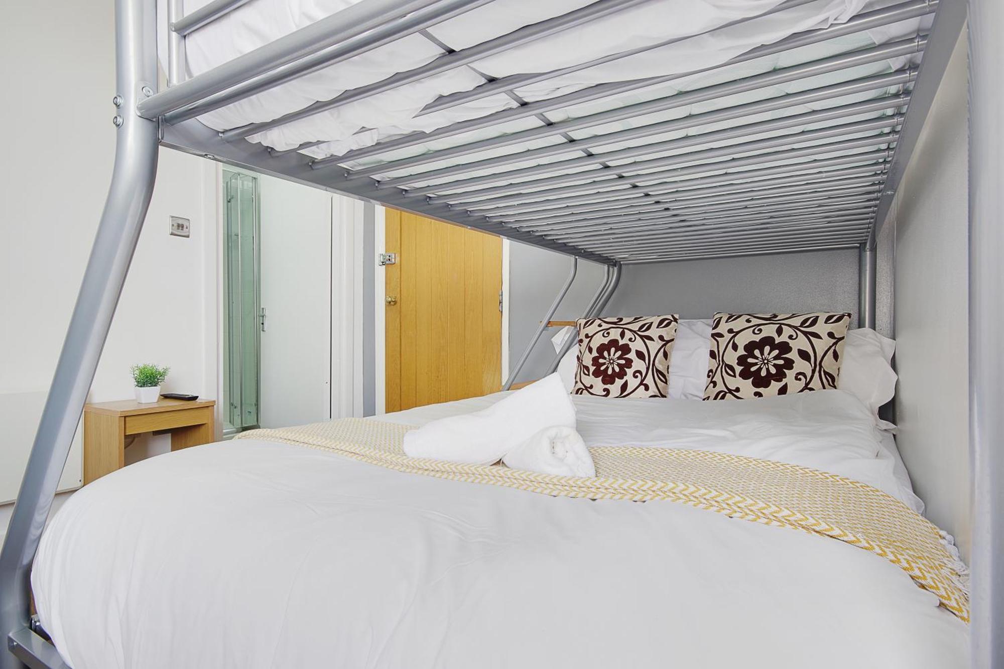 Hotel Azure