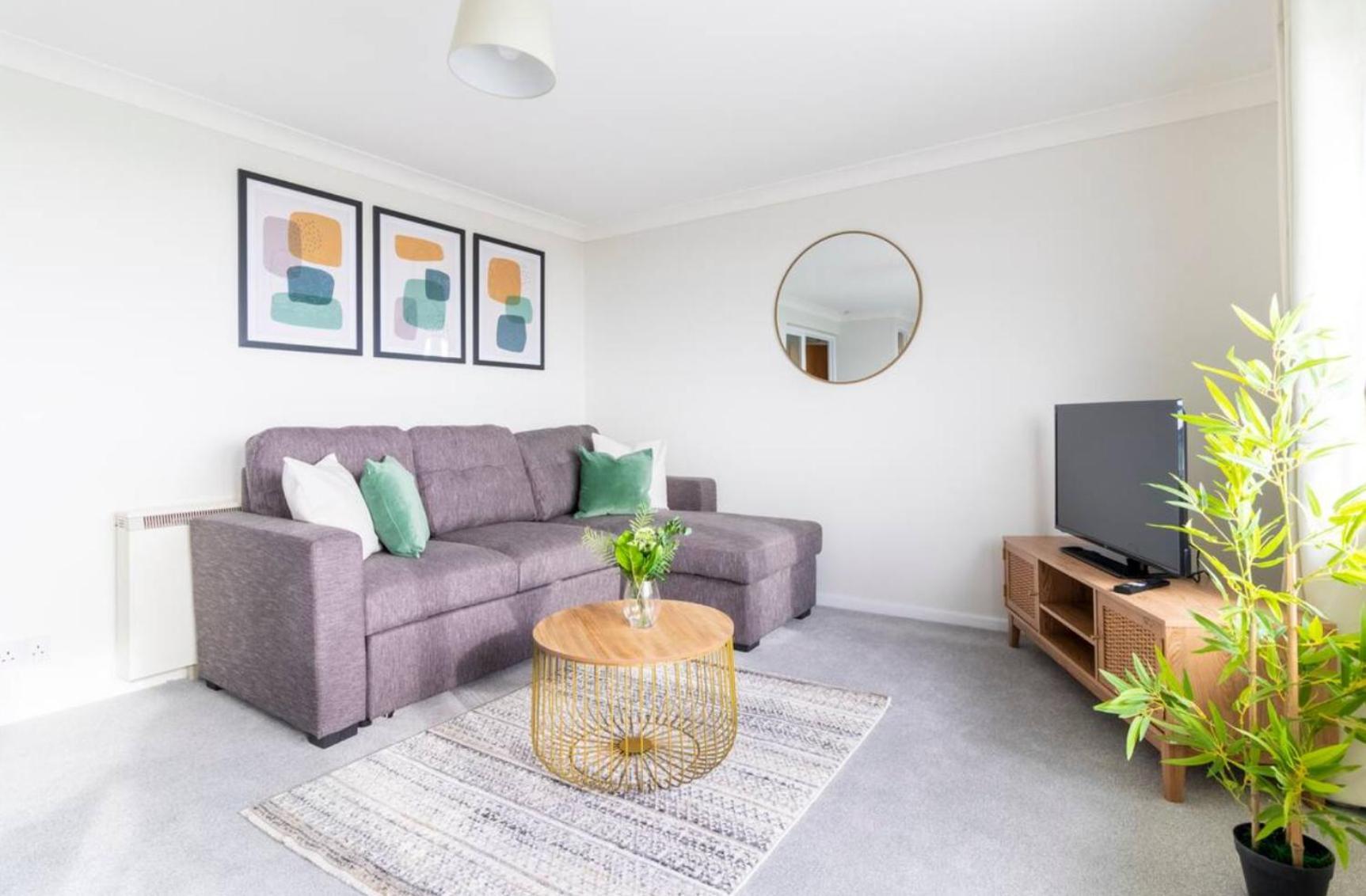Wow! Seaview Sleeps 6-free Parking Apartment Bournemouth