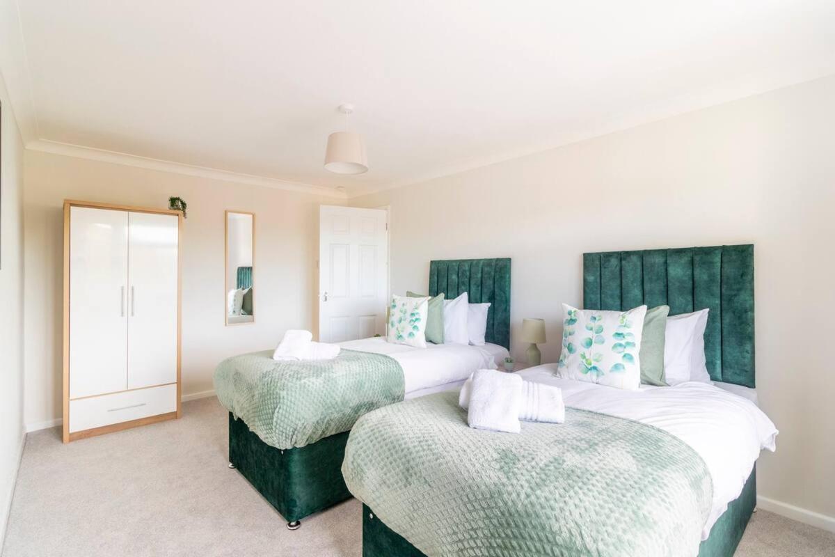 Apartment Wow! Seaview Sleeps 6-free Parking Bournemouth