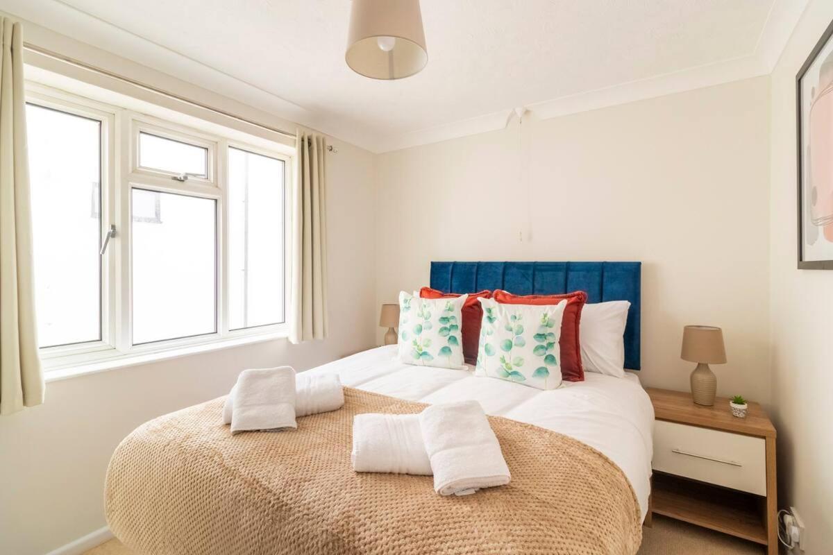 Incredible Sea View 2 Bedroom * Bournemouth