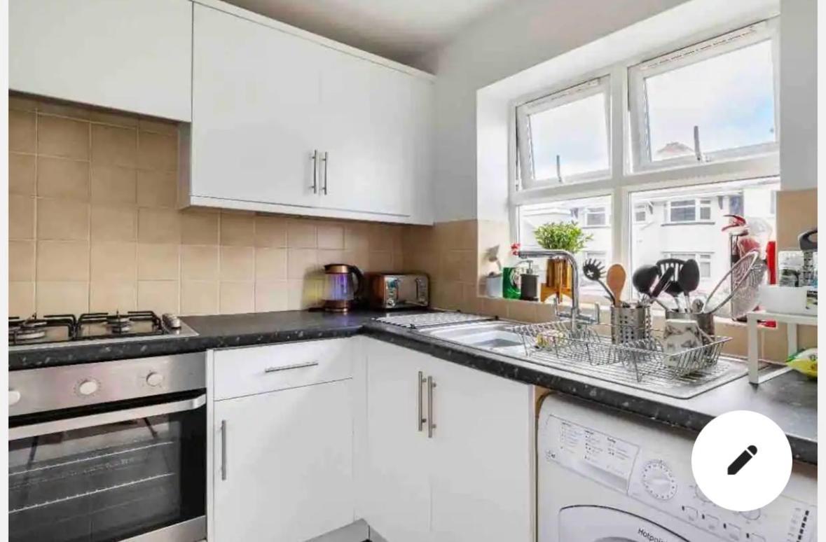 Homestay Town Centre White House Bournemouth