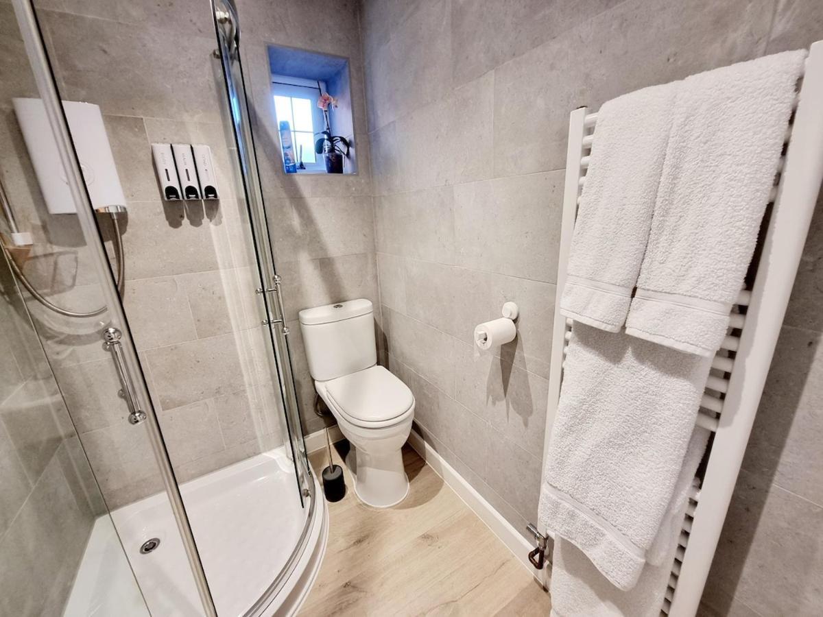 Apartment Private Self-contained Place