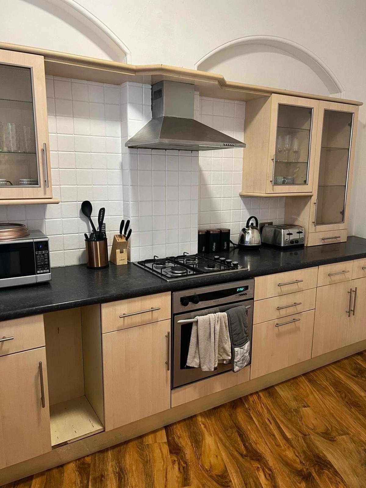 Apartment 2 Bed In - Sleep 5 *