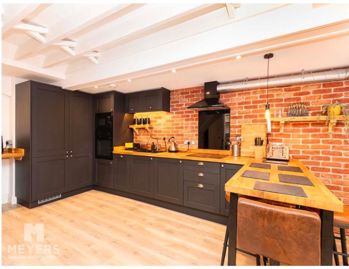 Apartment Newly Renovated Stunning Warehouse
