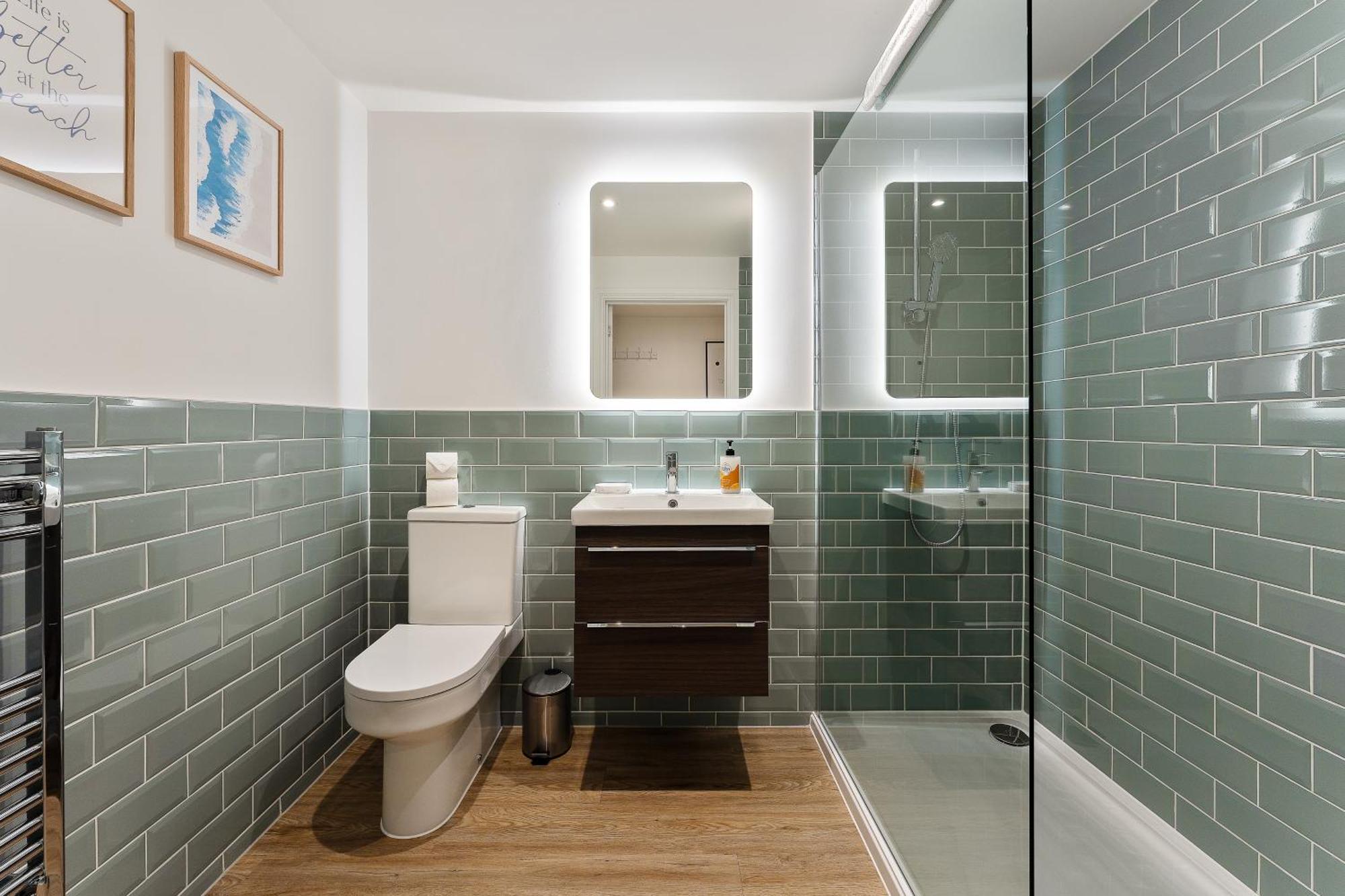 Vibes Garden Close To Town Centre & Apartment
