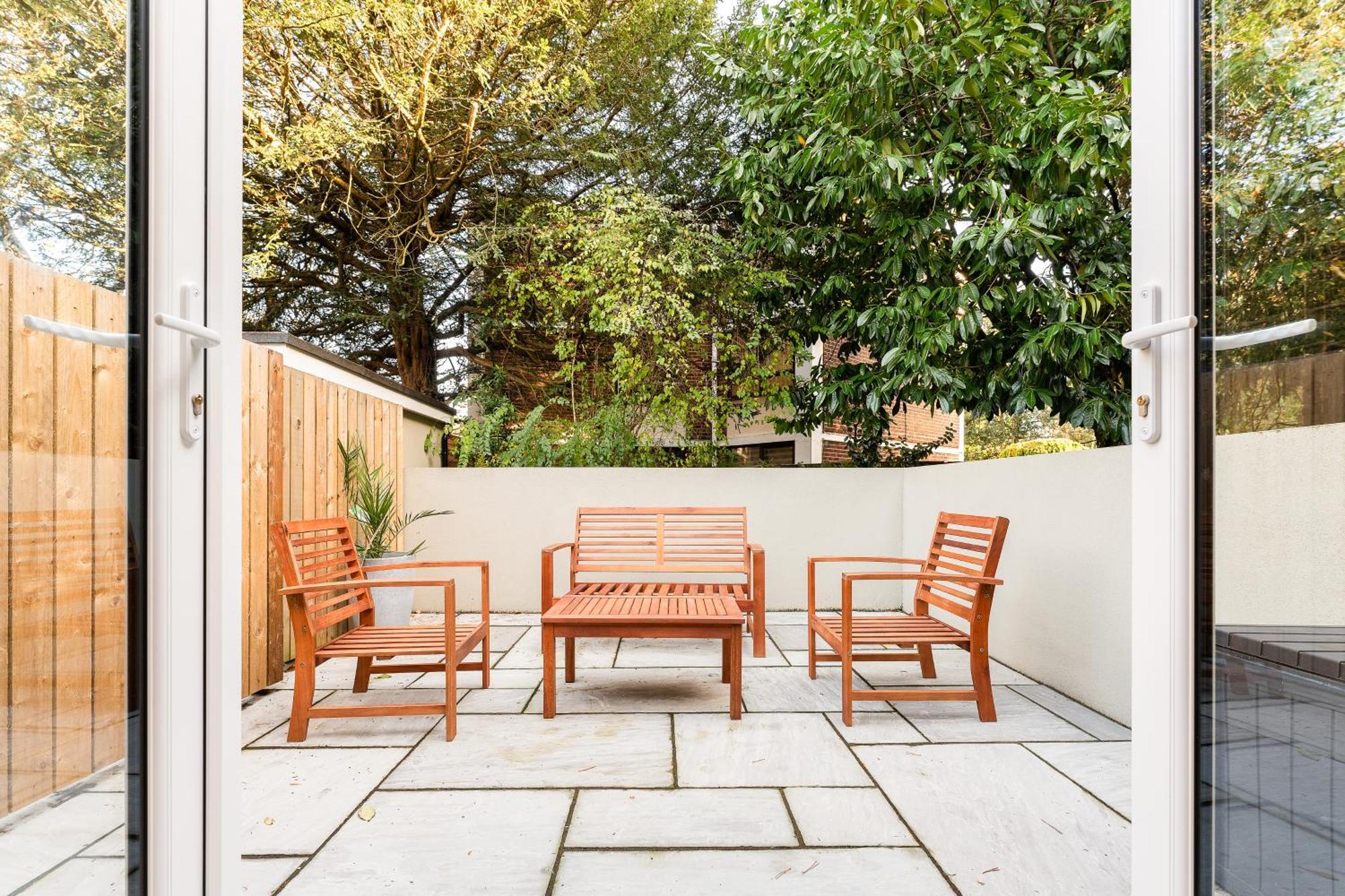 Apartment Vibes Garden Close To Town Centre &