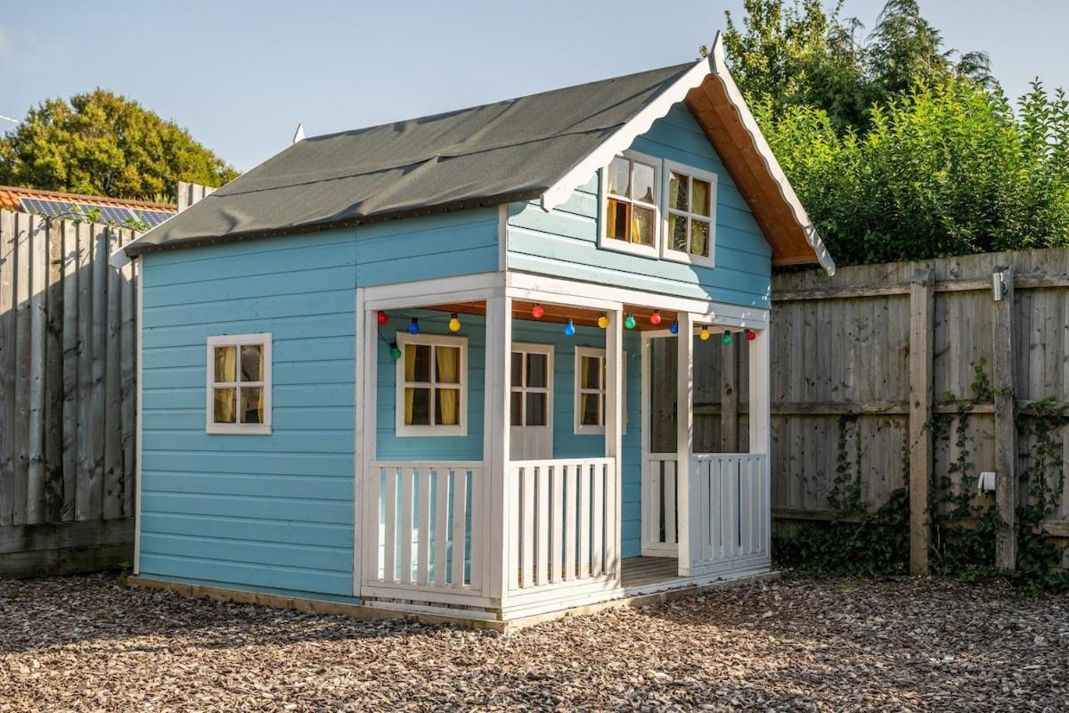 Hot Tub, Games & Cinema In Bournemouth, Excellent Ratings On Other Sites Holiday home Bournemouth
