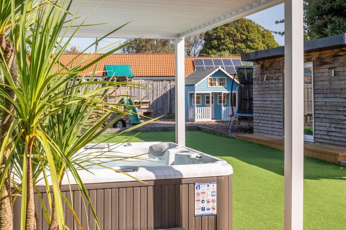 Hot Tub, Games & Cinema In Bournemouth, Excellent Ratings On Other Sites