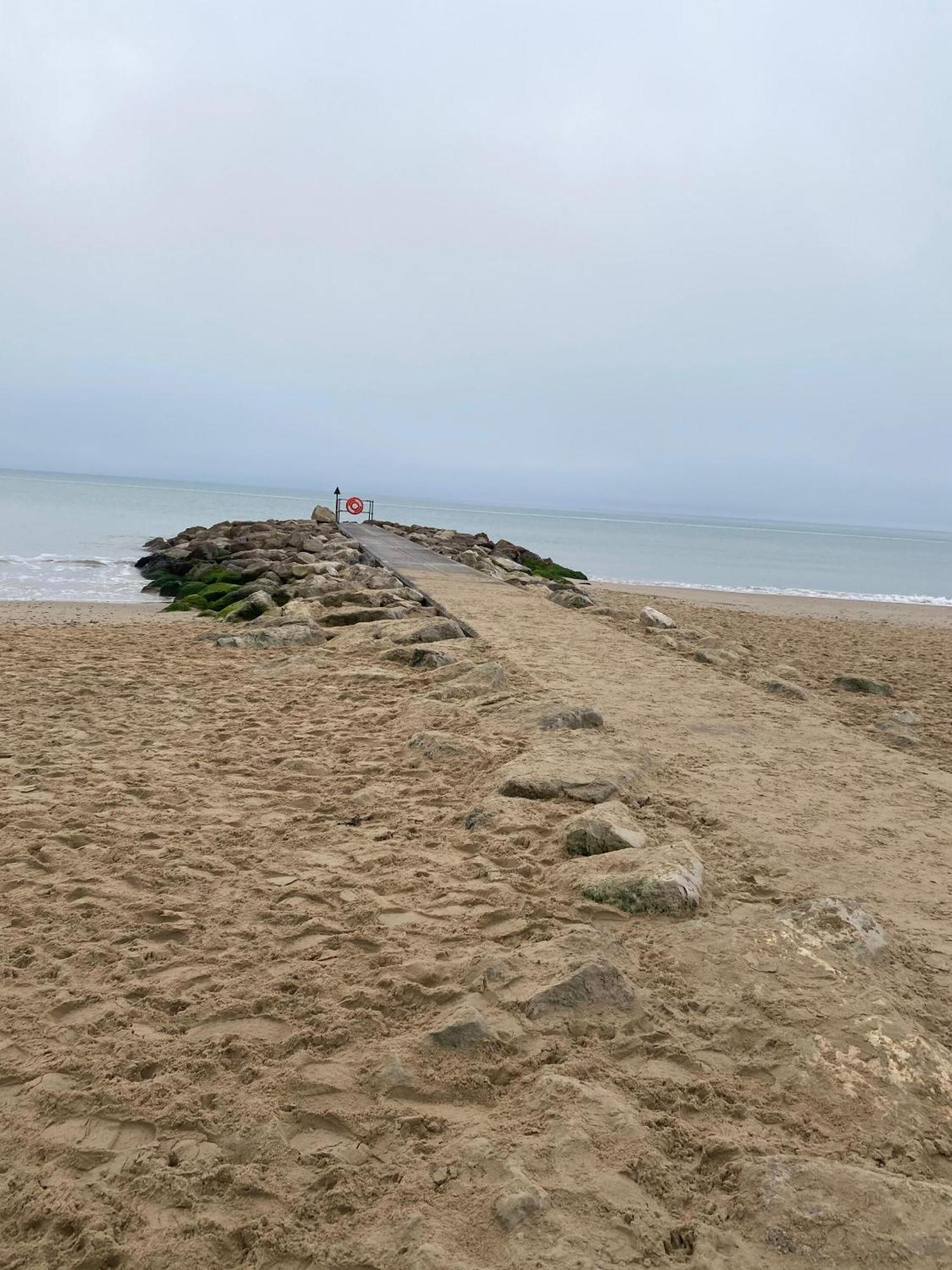 Apartment The Bank - Flat 1, Apartment, Sleeps 4, 7 Min From The Beach, Pet Friendly, Parking, Wifi, Kitchen And Washer
