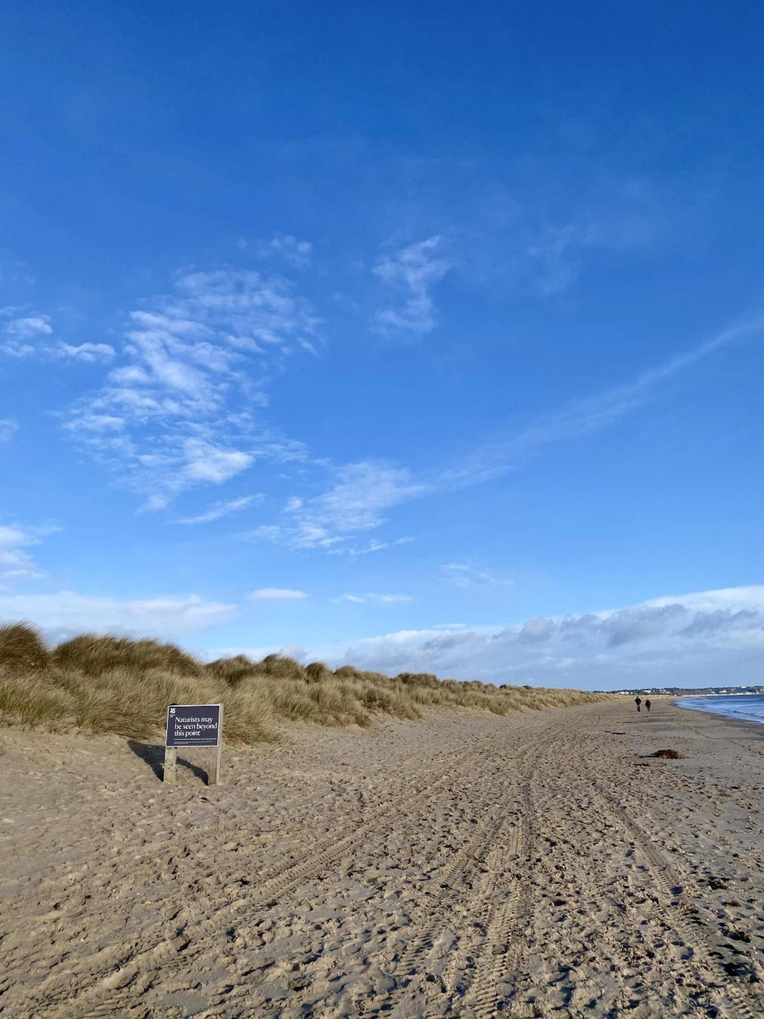 The Bank - Flat 1, Apartment, Sleeps 4, 7 Min From The Beach, Pet Friendly, Parking, Wifi, Kitchen And Washer * Bournemouth
