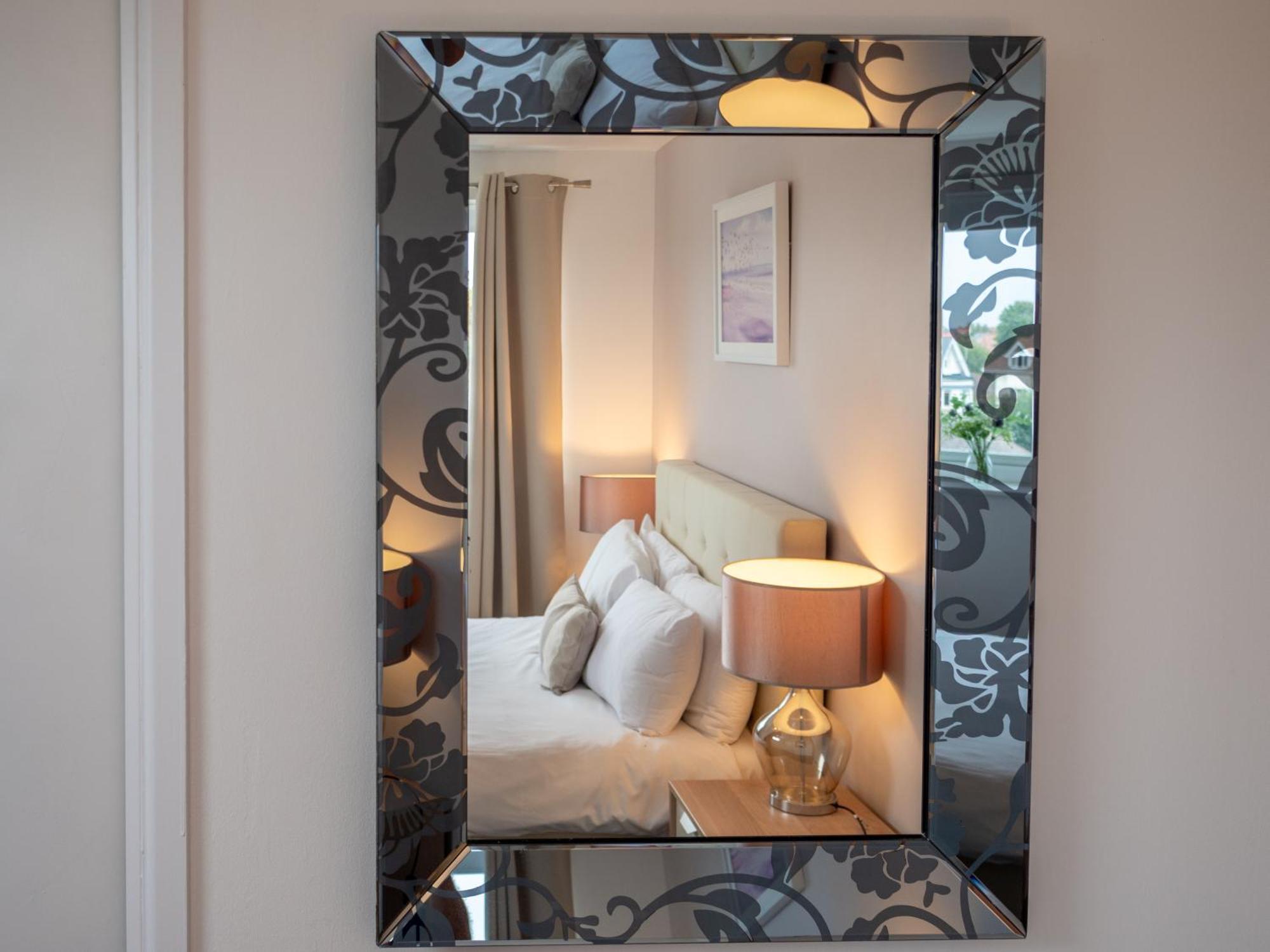 Stunning 2 Bed & 2 Bath, Seaview, Pets Welcome! * Bournemouth