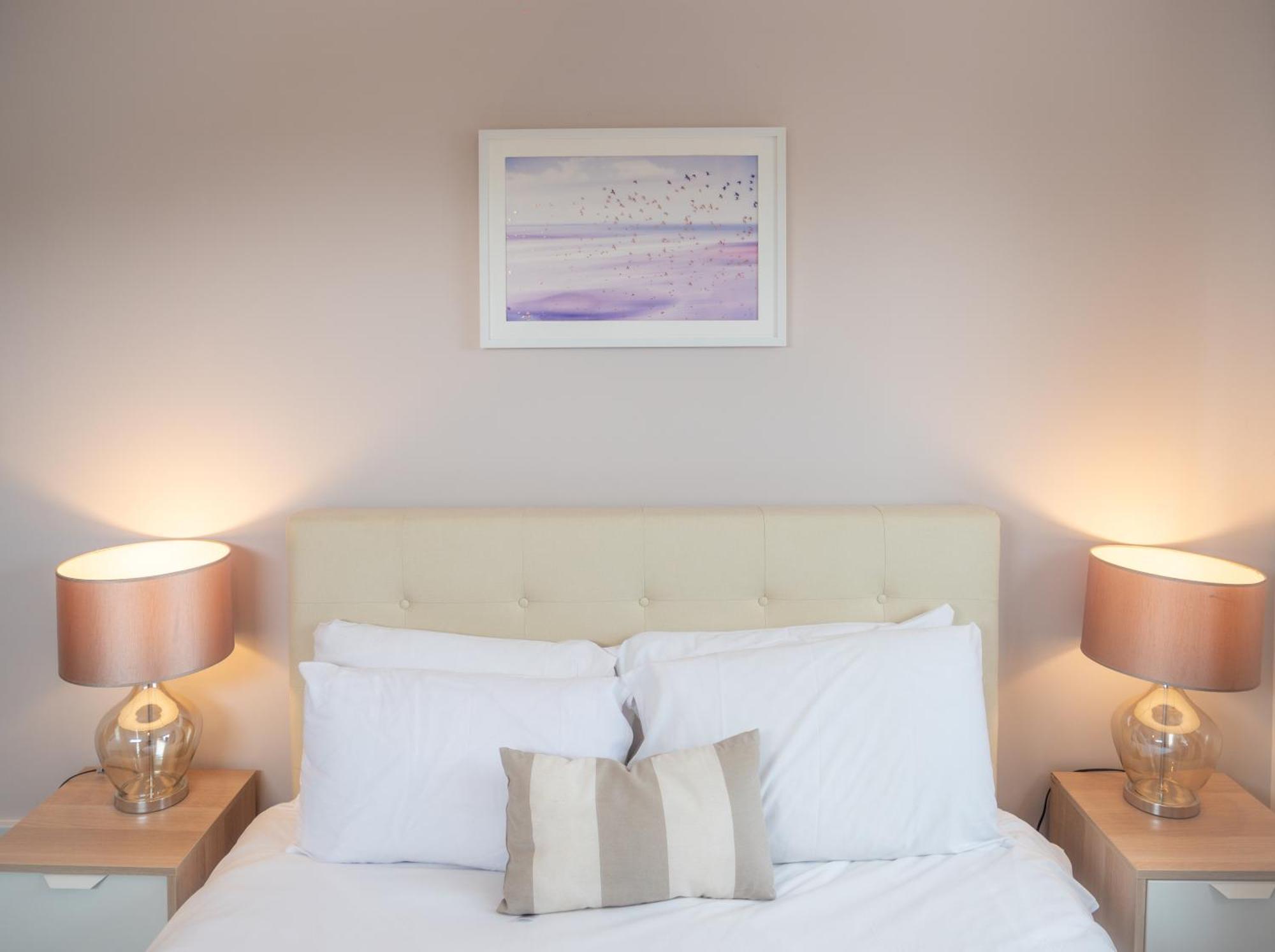 Stunning 2 Bed & 2 Bath, Seaview, Pets Welcome!