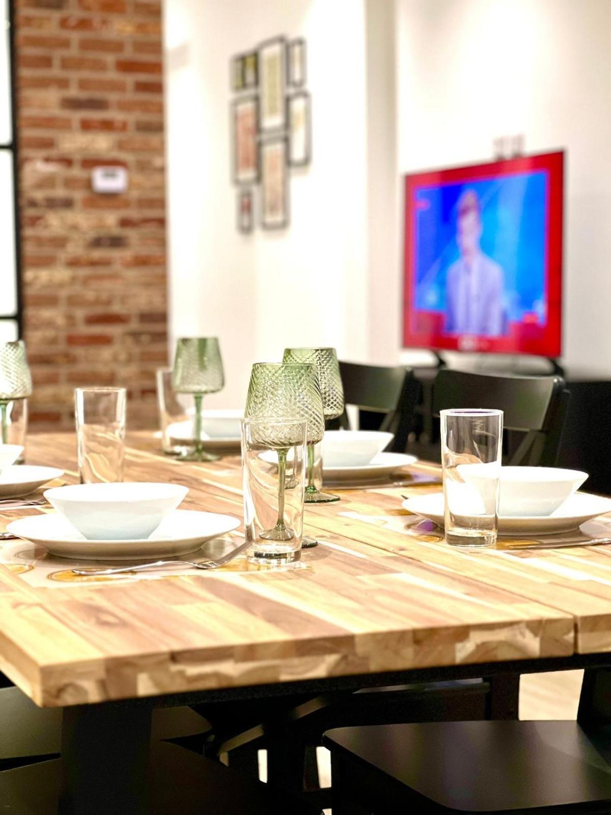 Brand New - Breeze Spacious 1-bedroom With Parking - Sleeps 4 Ppl- Internet Apartment Bournemouth