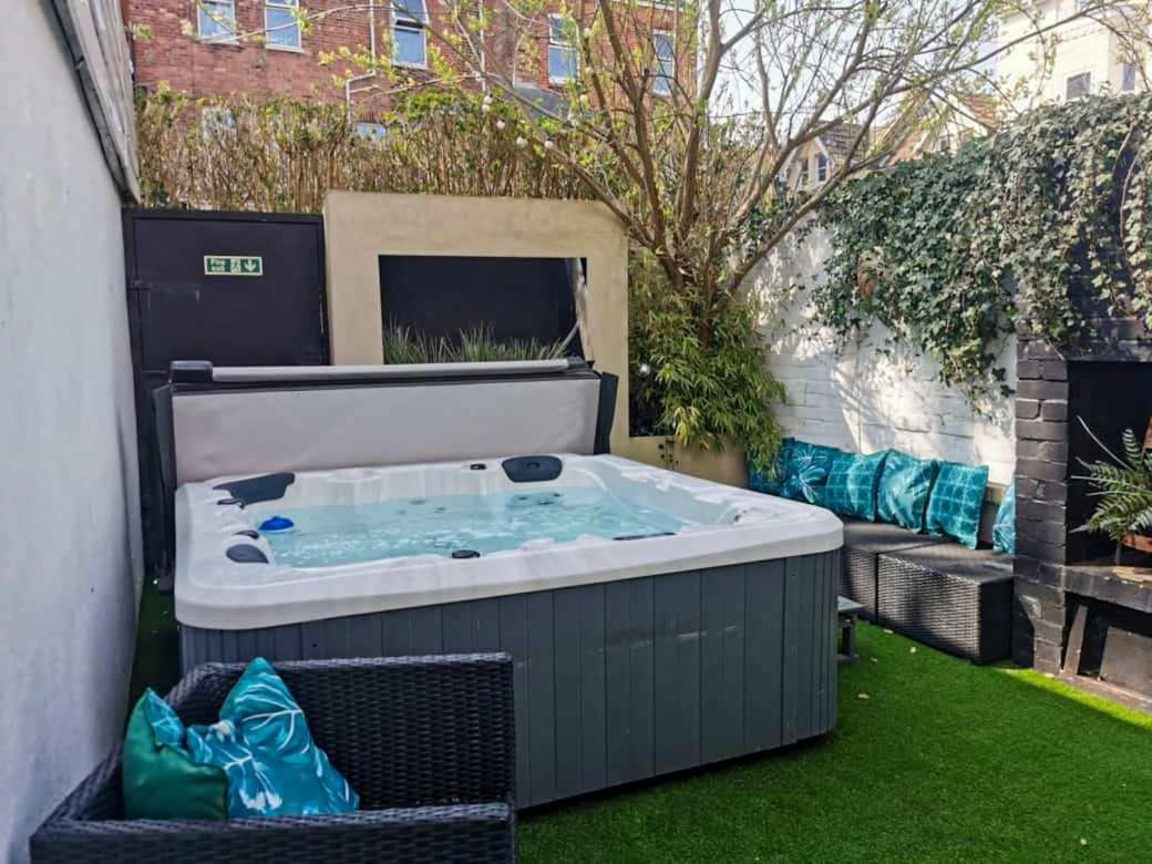 Hot Tub Escape Holiday home