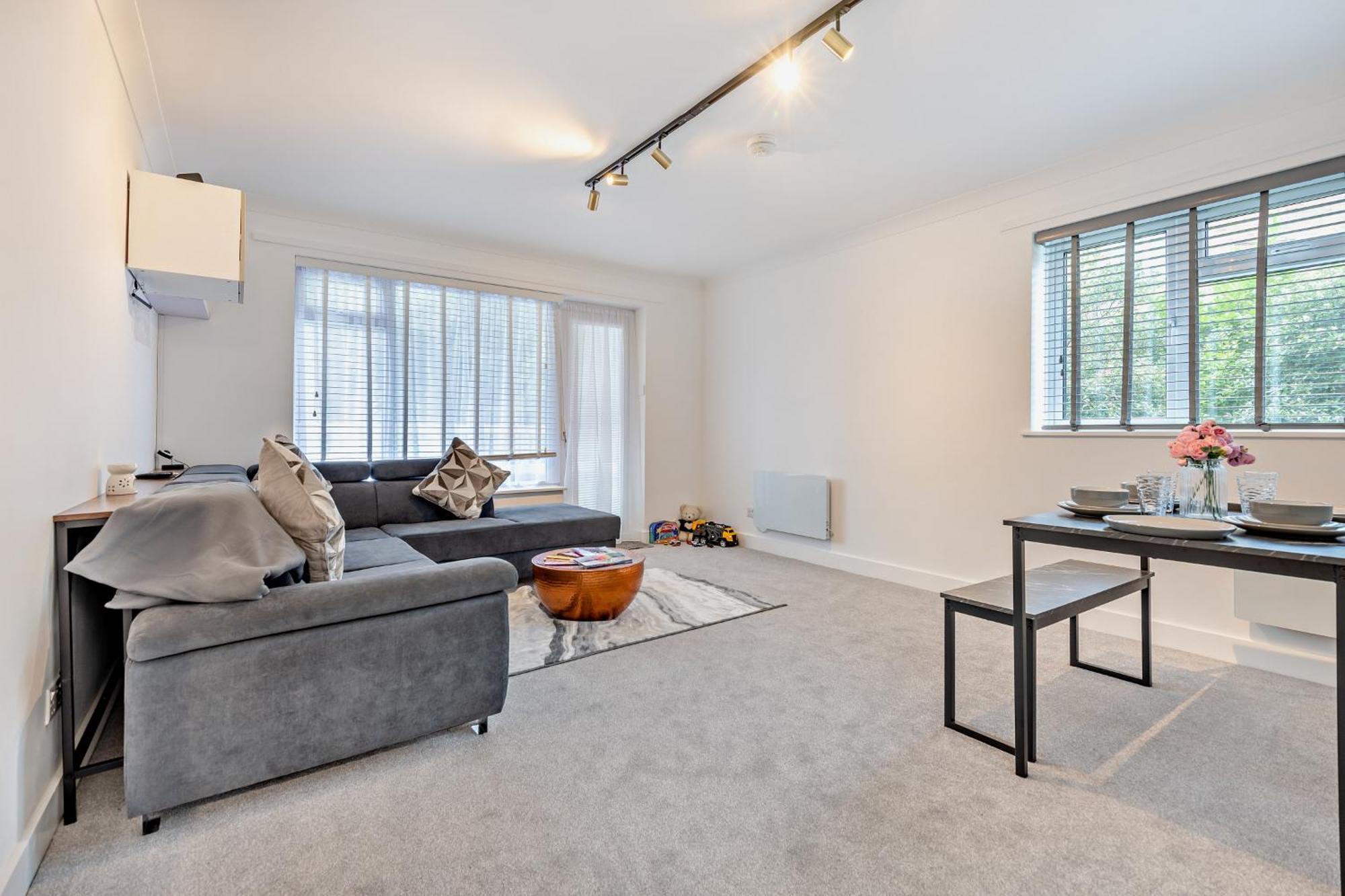 Apartment Chines Charm Stylish 3-bedroom Bournemouth