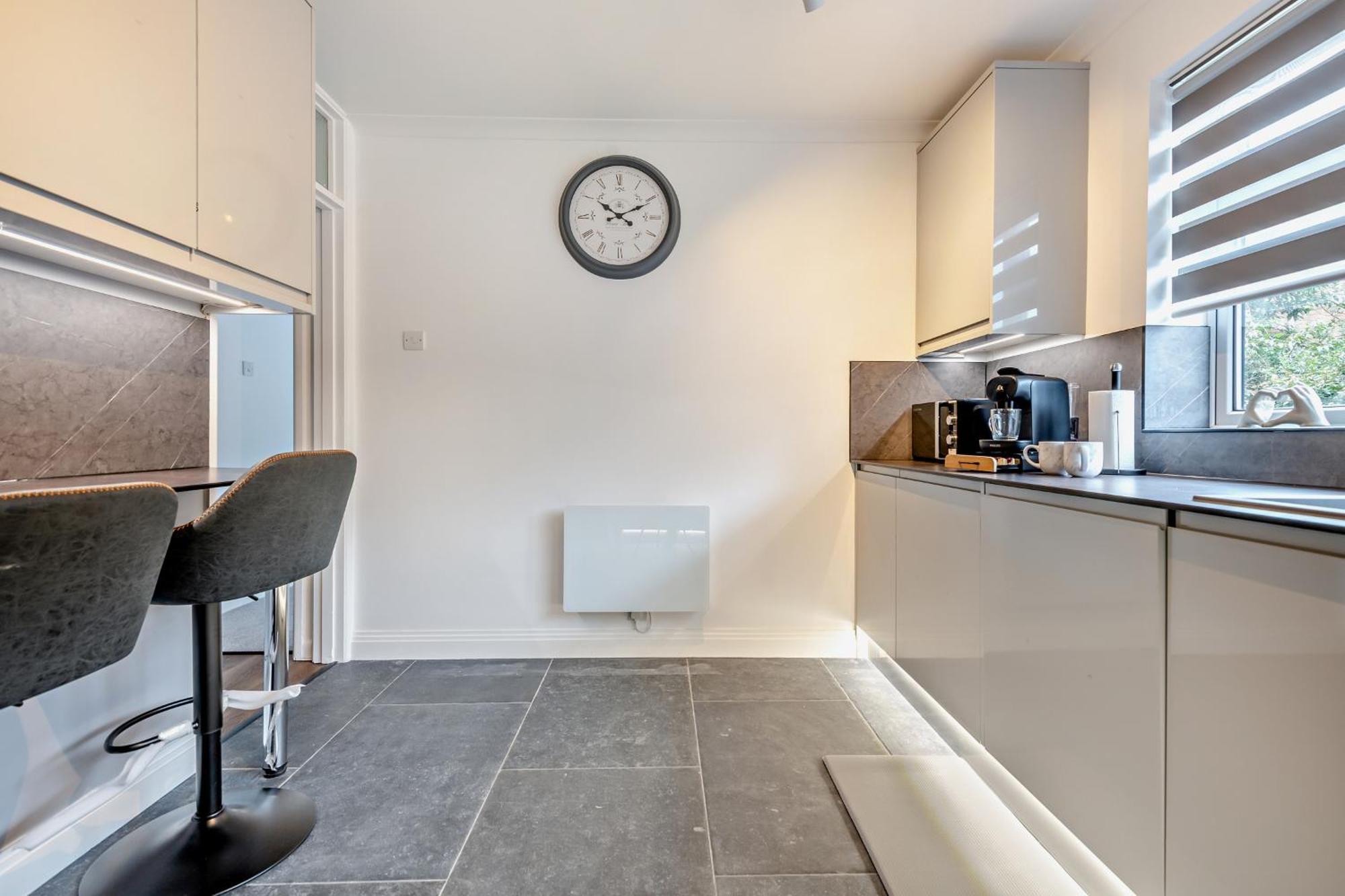 Apartment Chines Charm Stylish 3-bedroom Bournemouth