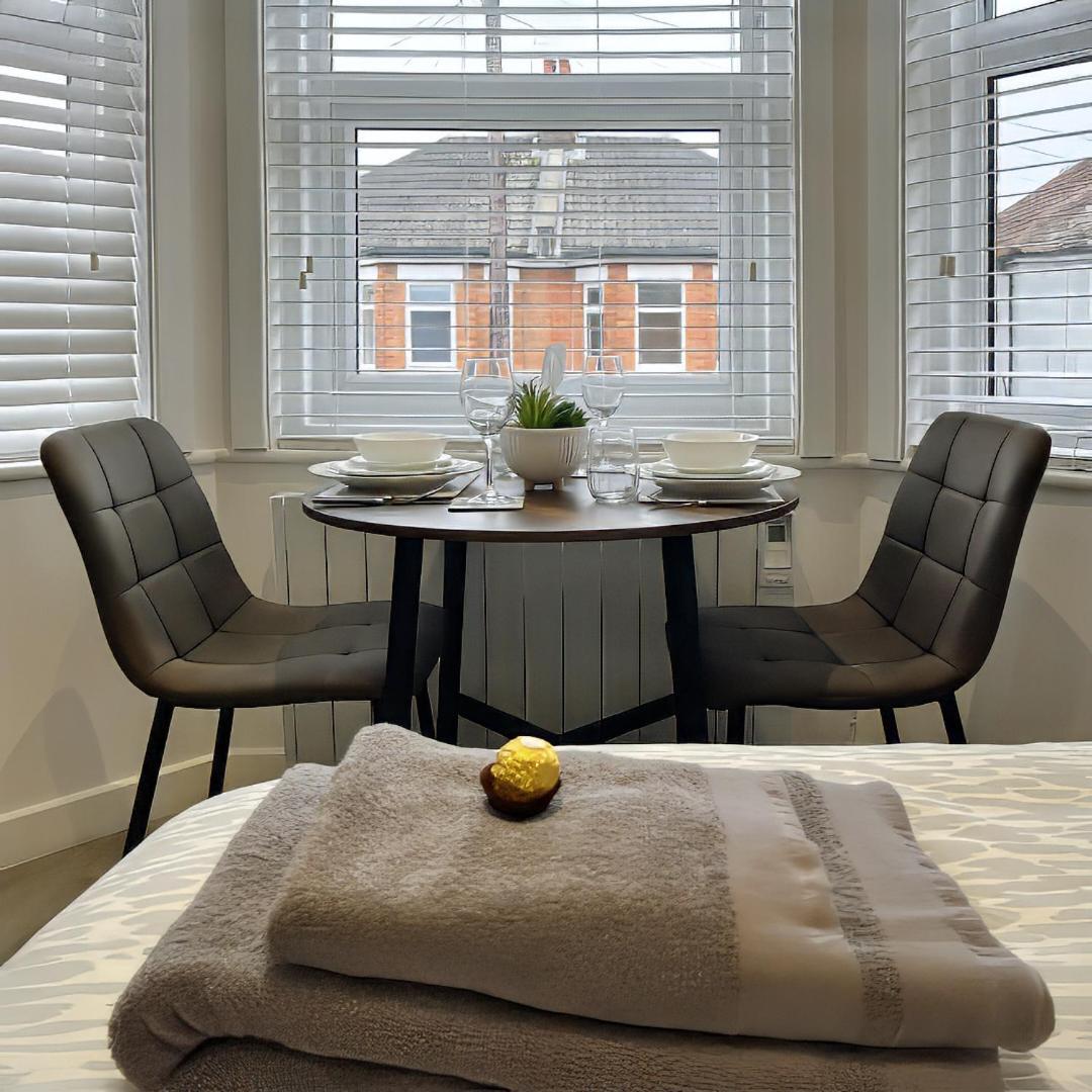 Apartment Shelbourne Den