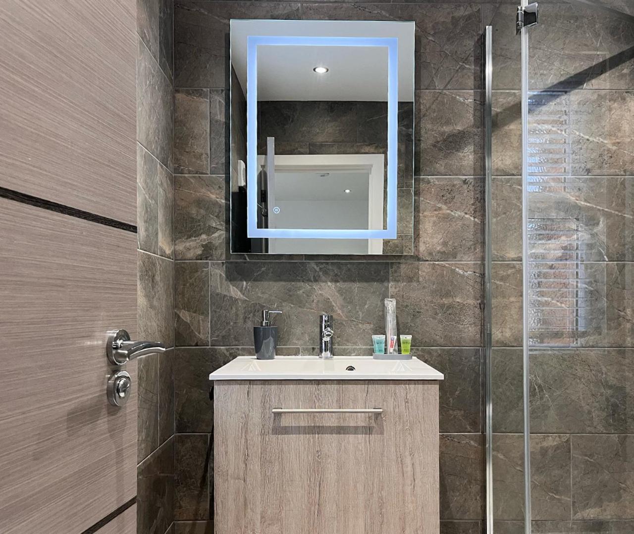 Apartment Shelbourne Den