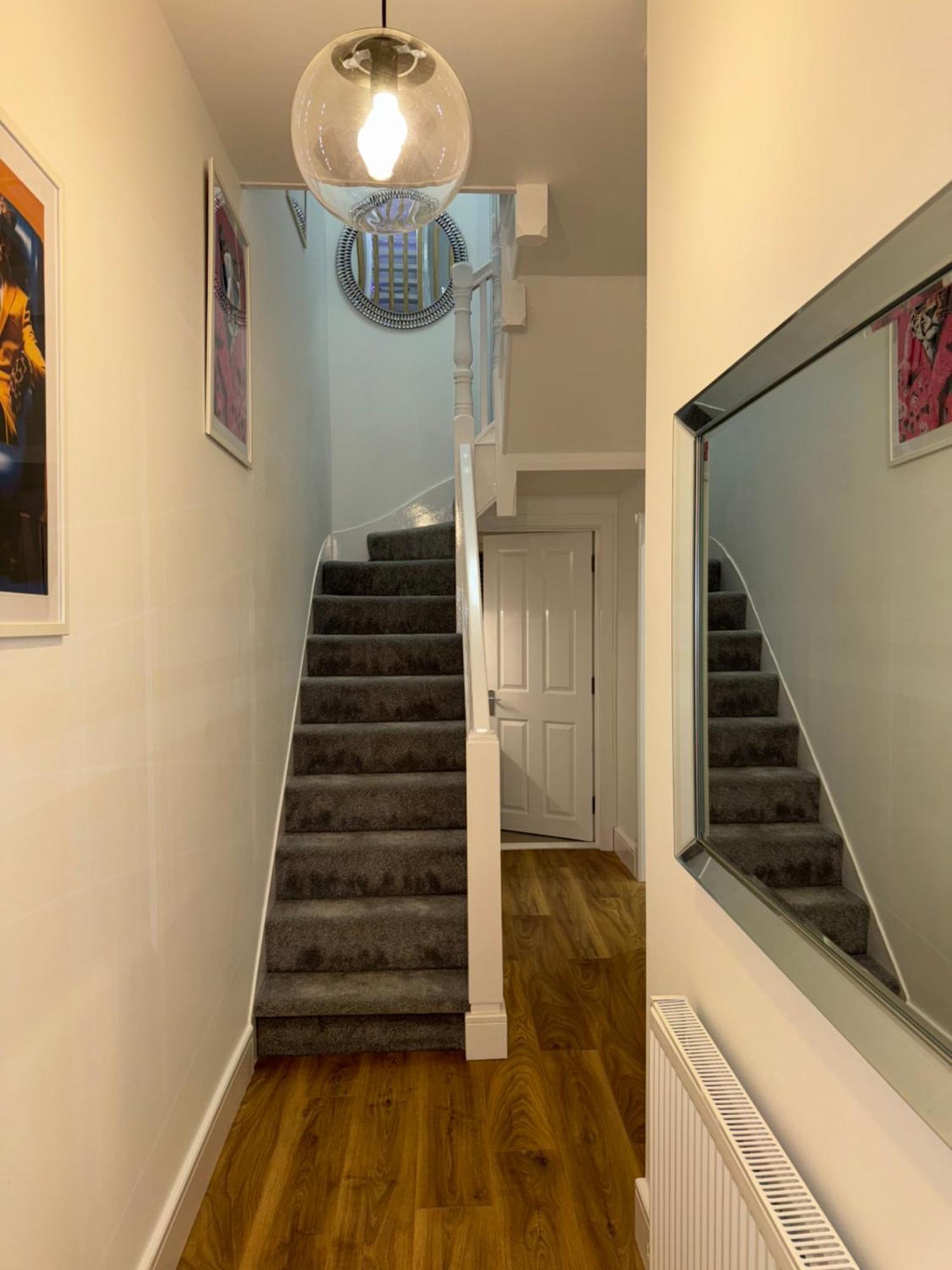 Serenity House, Free Parking, Sleeps 6, Plus Free Stay For 2 Children On Sofa Beds, Near The Beach Restaurant And City Centre, Guests Recommend It Bournemouth