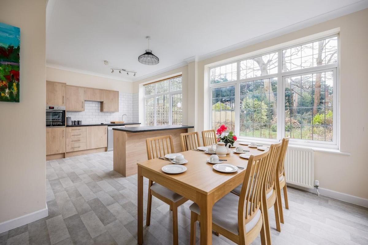 Lovely Spacious House, 300m From Beach, With Parking Bournemouth